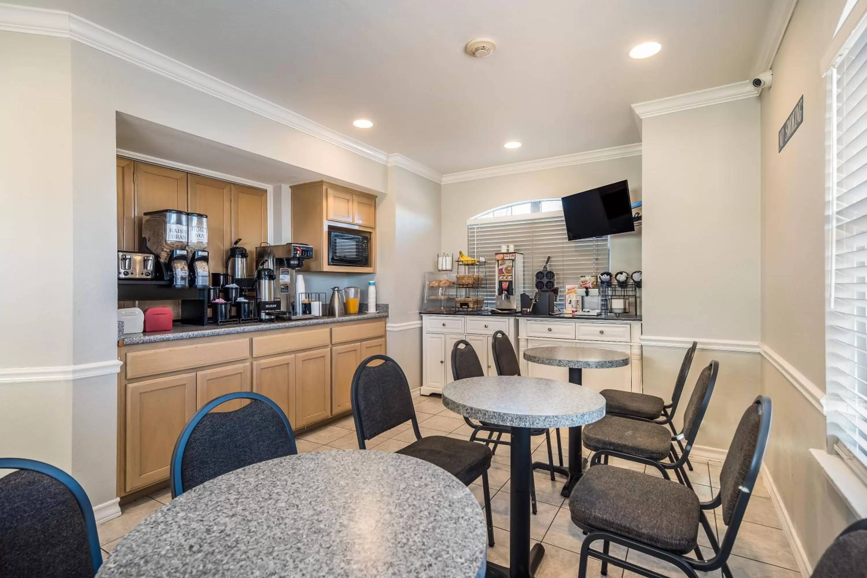 Restaurant/places to eat in Americas Best Value Inn New Braunfels