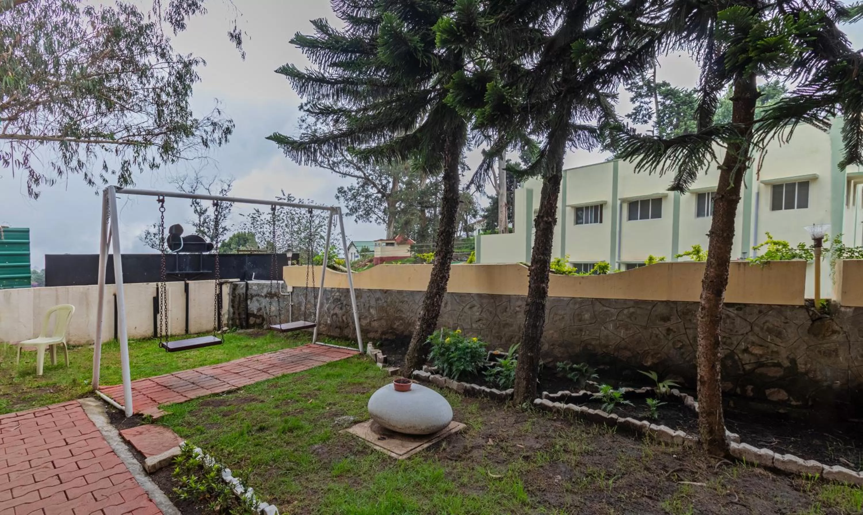 Garden in Treebo Kodai Kings Park, 650 M From Kodai Lake