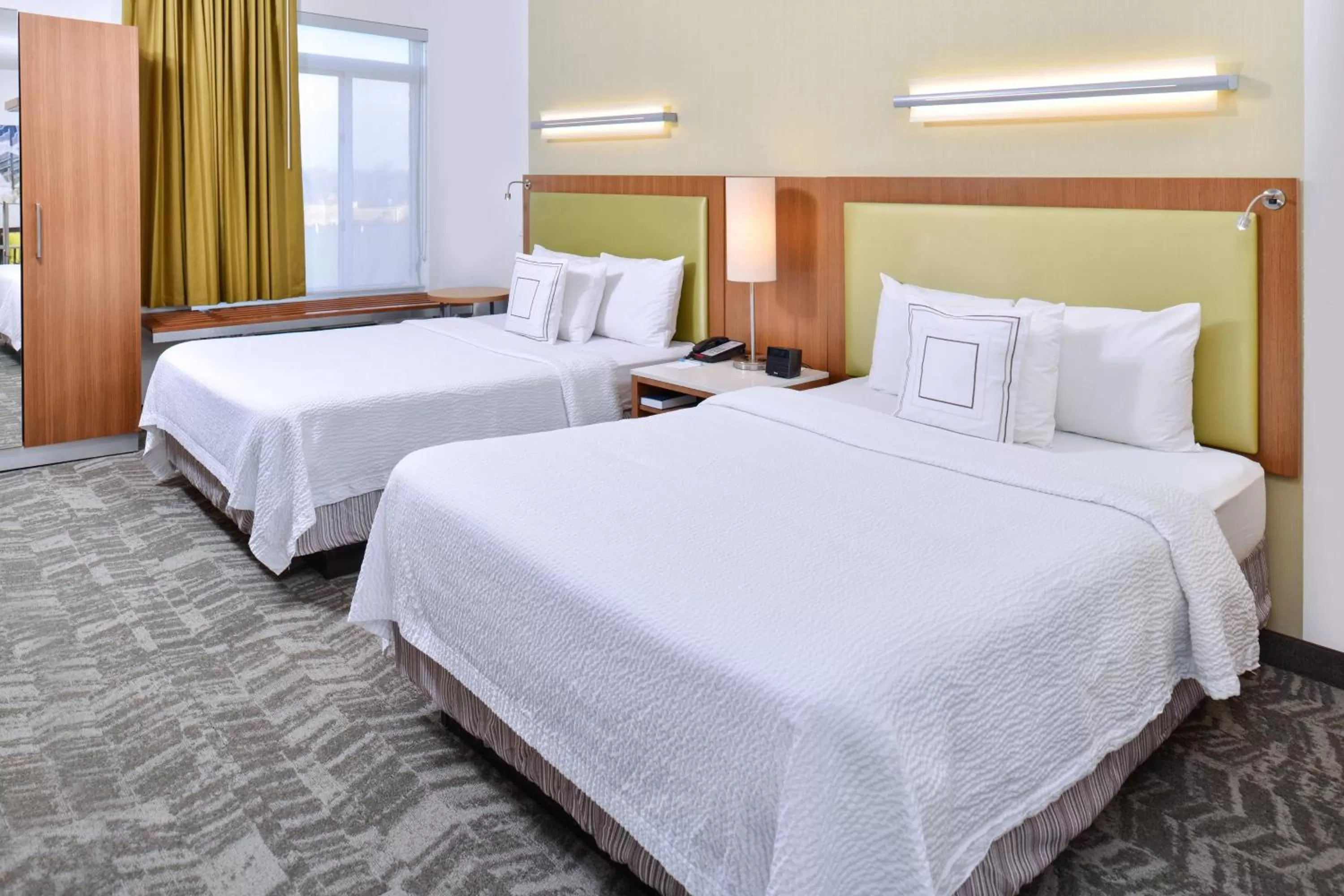 Photo of the whole room, Bed in Springhill Suites by Marriott Detroit Metro Airport Romulus