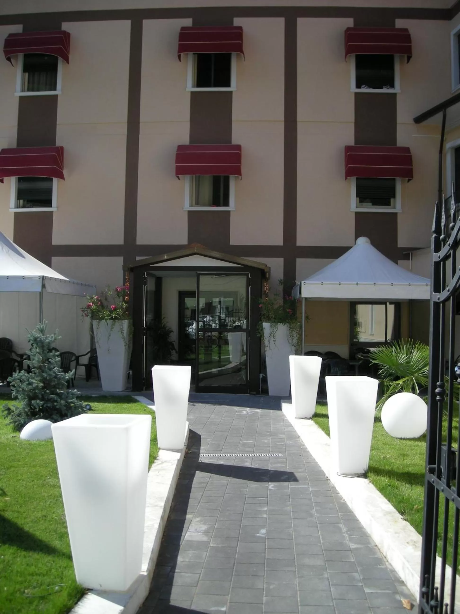 Property building in Hotel de Meis