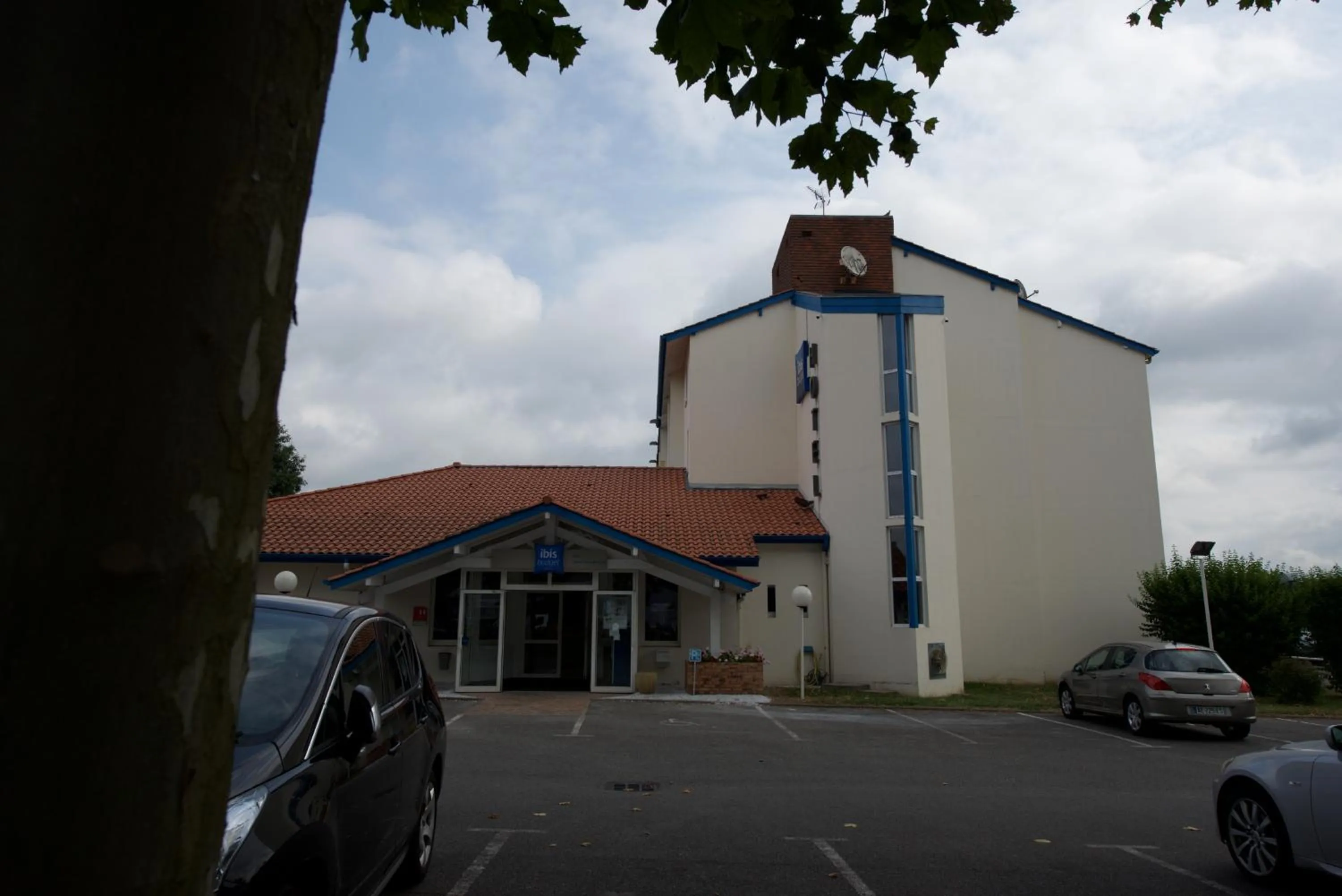 Facade/entrance in ibis budget Saint Paul Les Dax