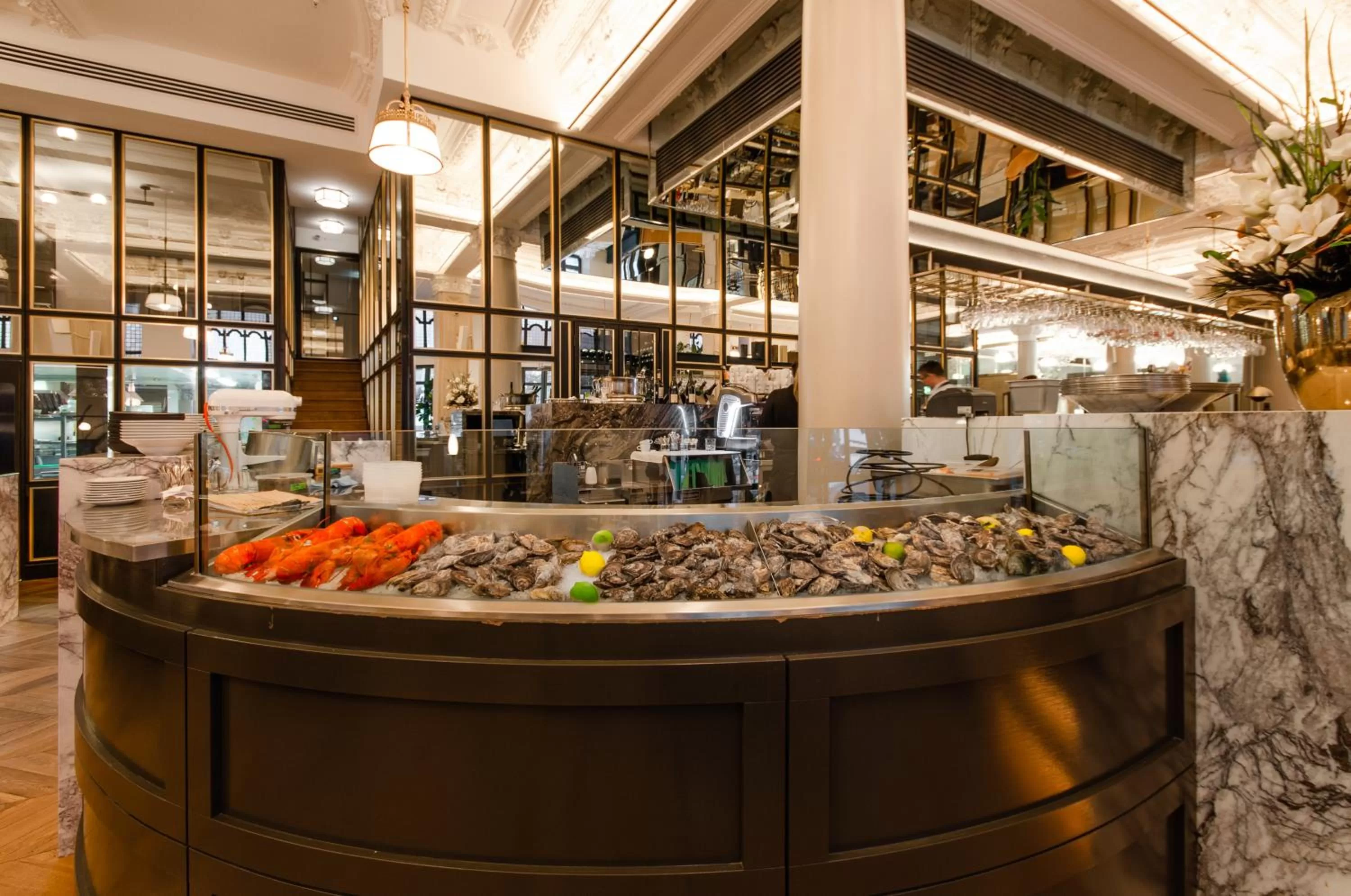 Restaurant/places to eat in Hôtel Birks Montréal