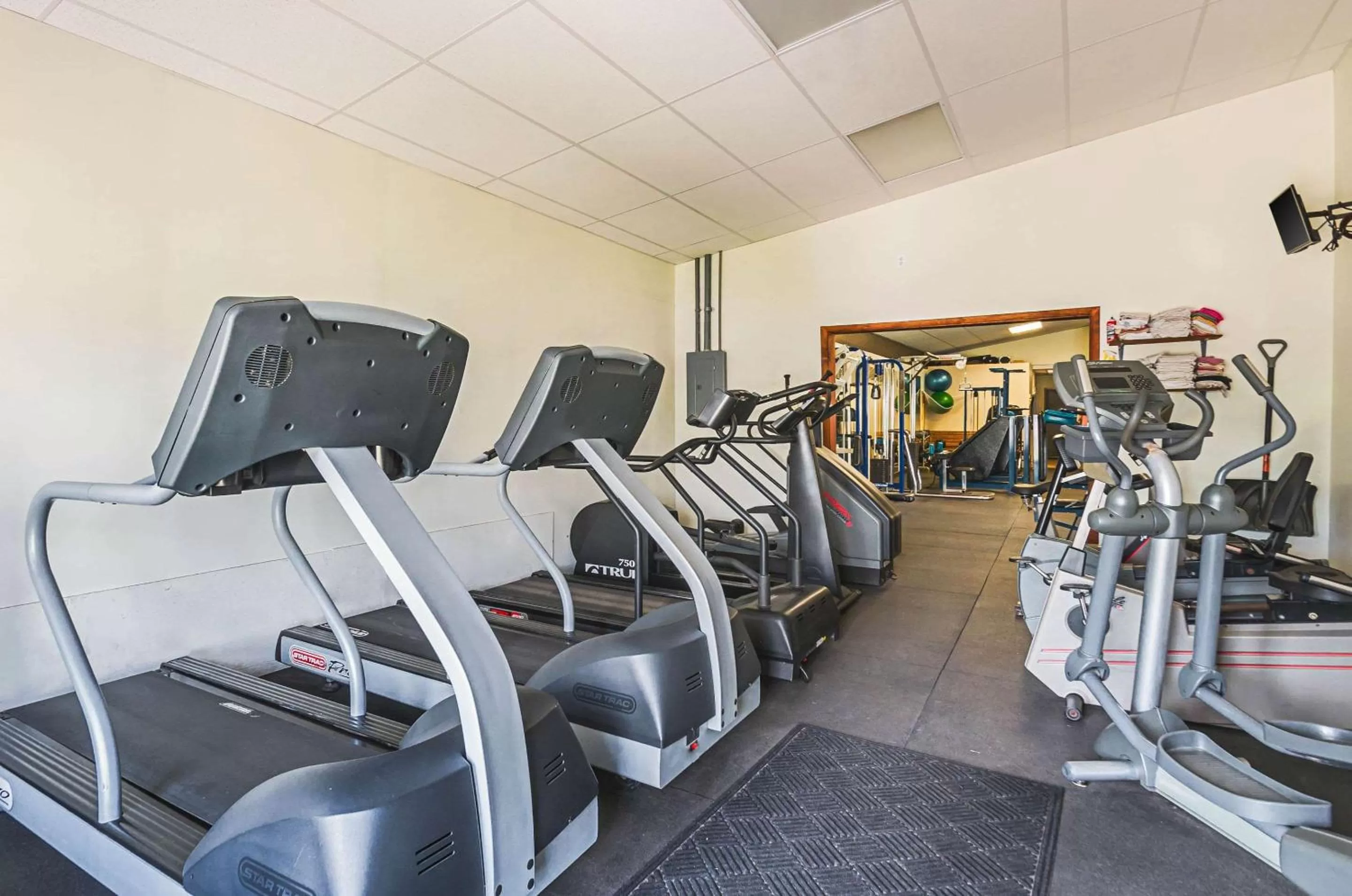 Fitness centre/facilities in Quality Inn & Suites Frostburg-Cumberland