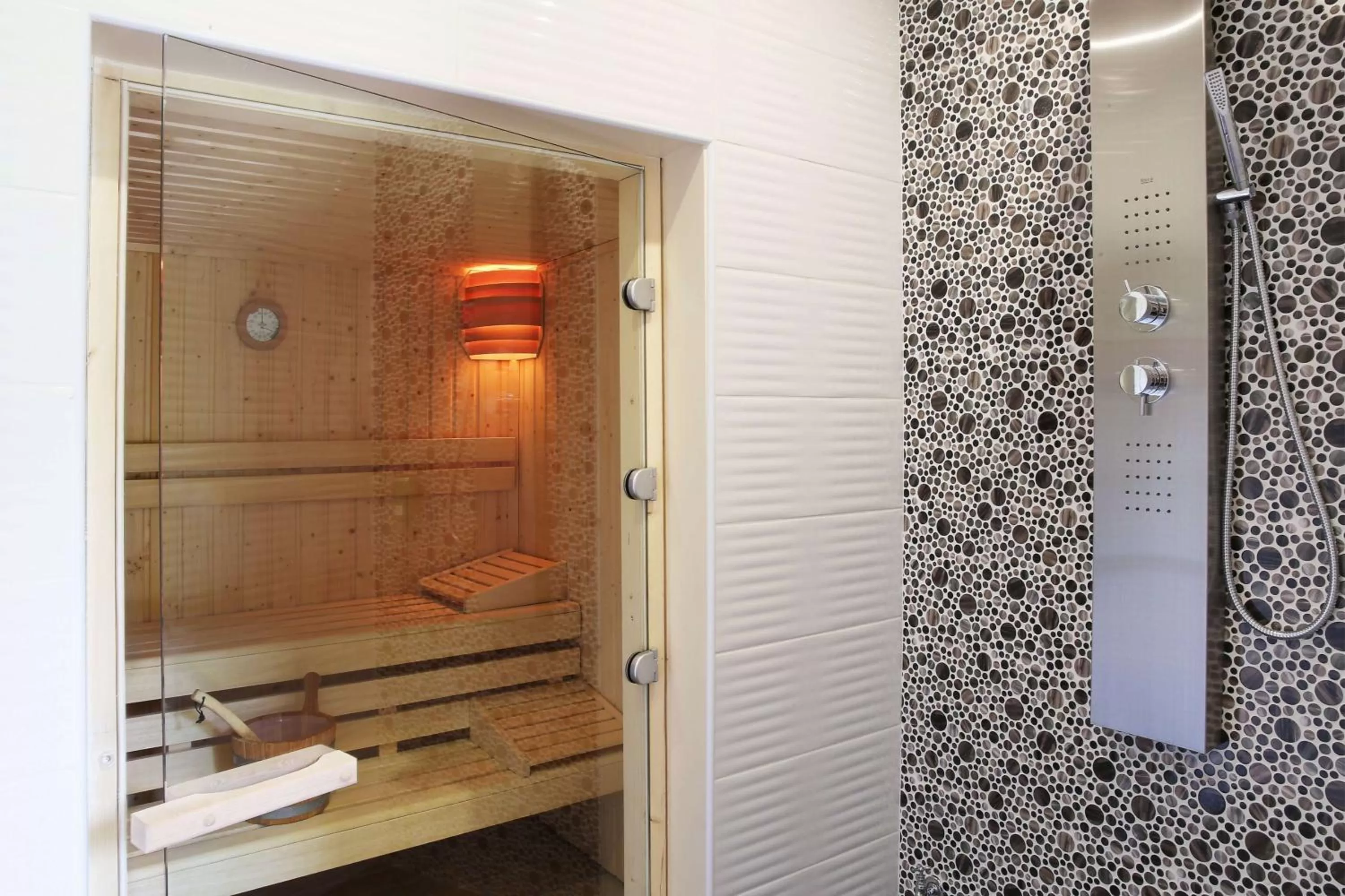 Sauna in Best Western PLUS Elixir Grasse