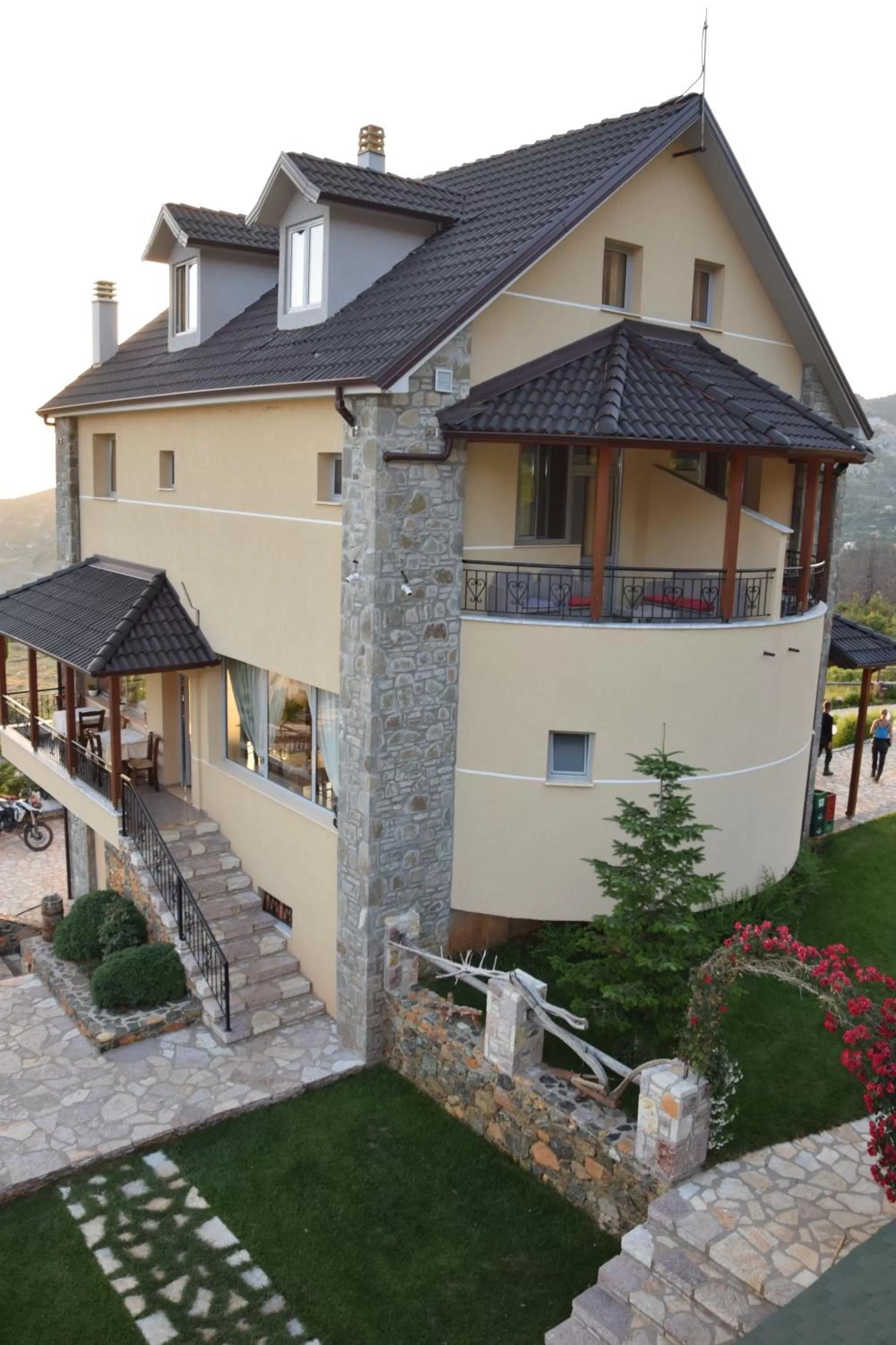 Property Building in Sofra E Shpatit