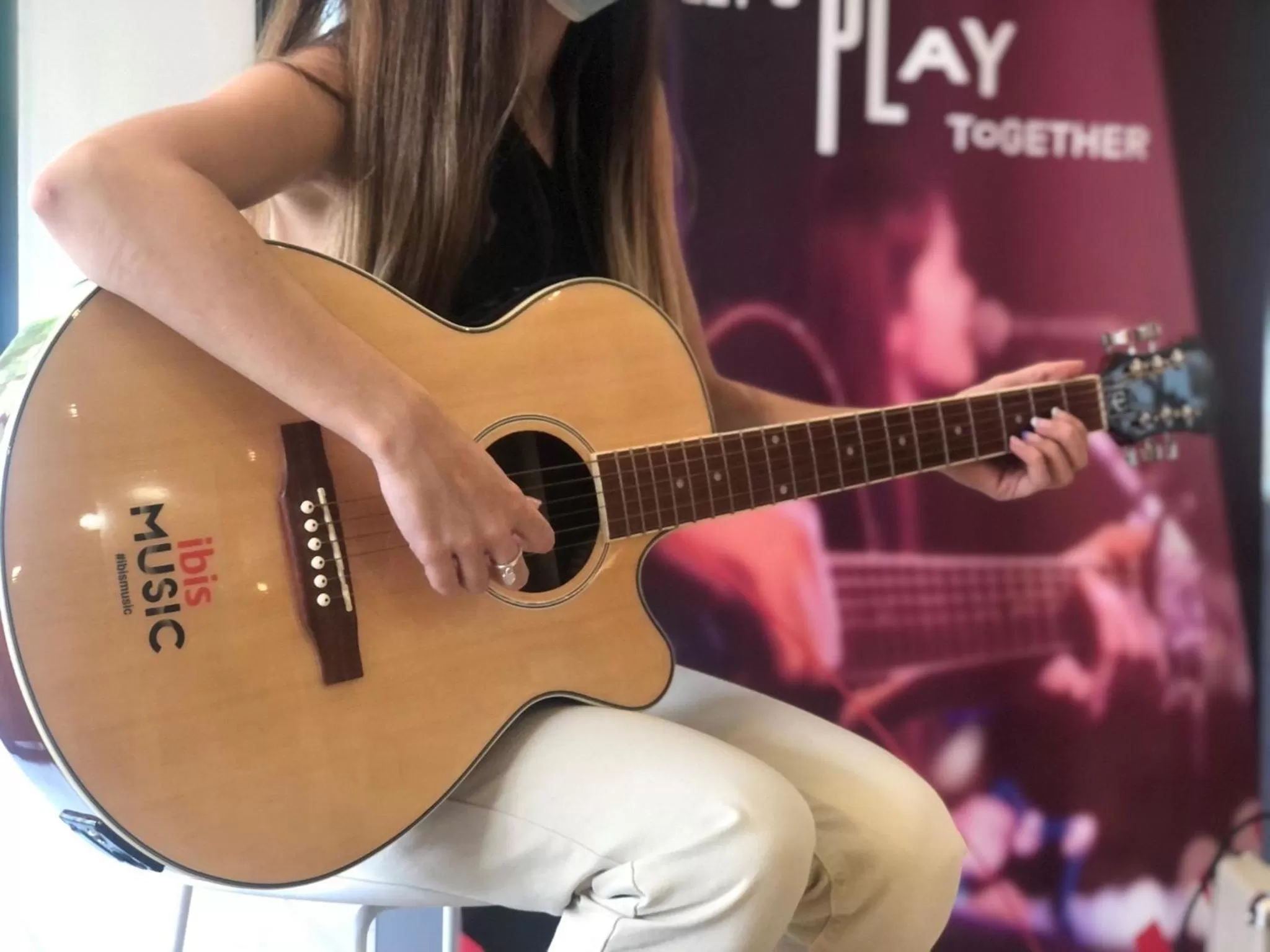 Evening entertainment in Ibis Ripollet