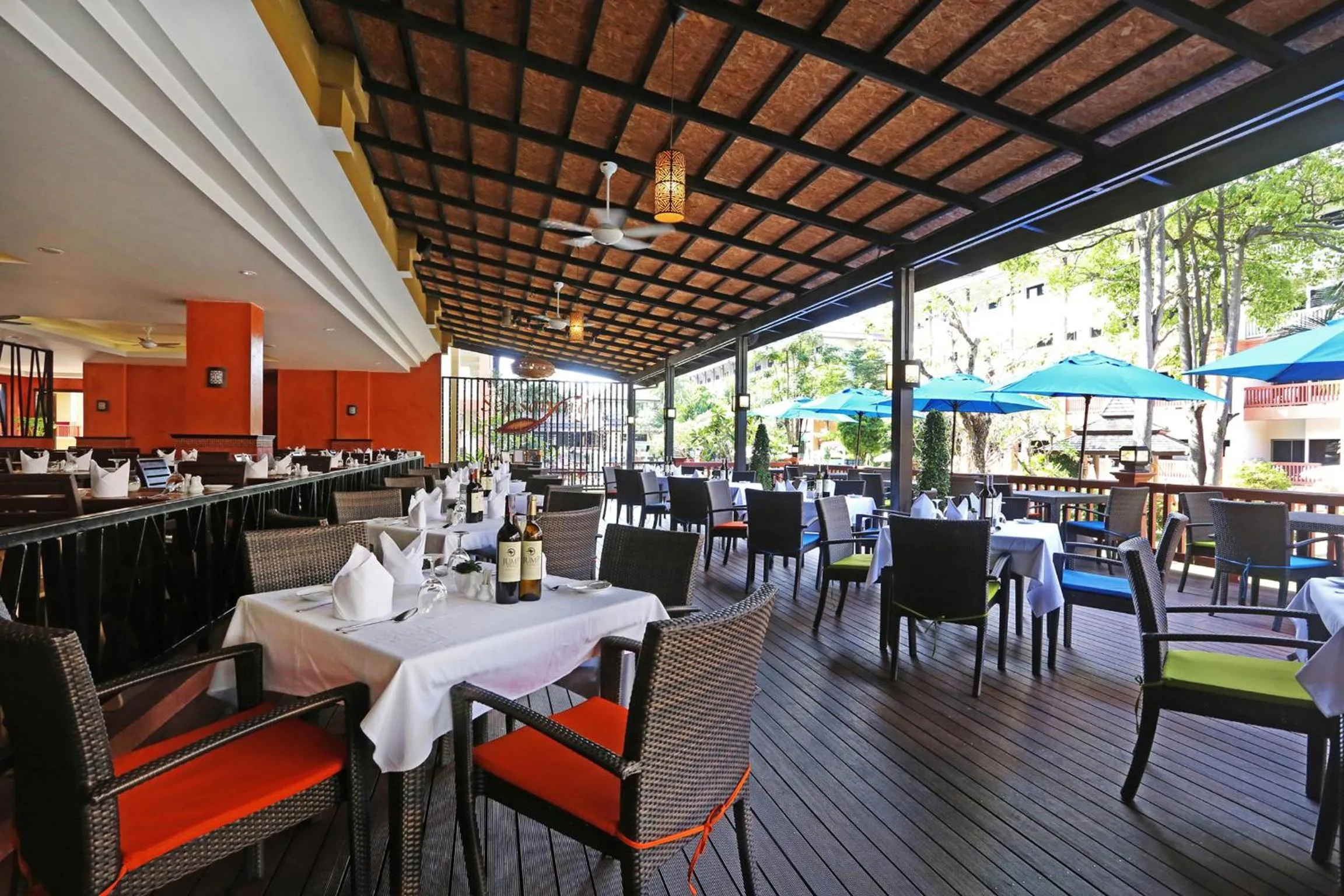 Restaurant/places to eat in Kata Sea Breeze Resort - SHA Plus