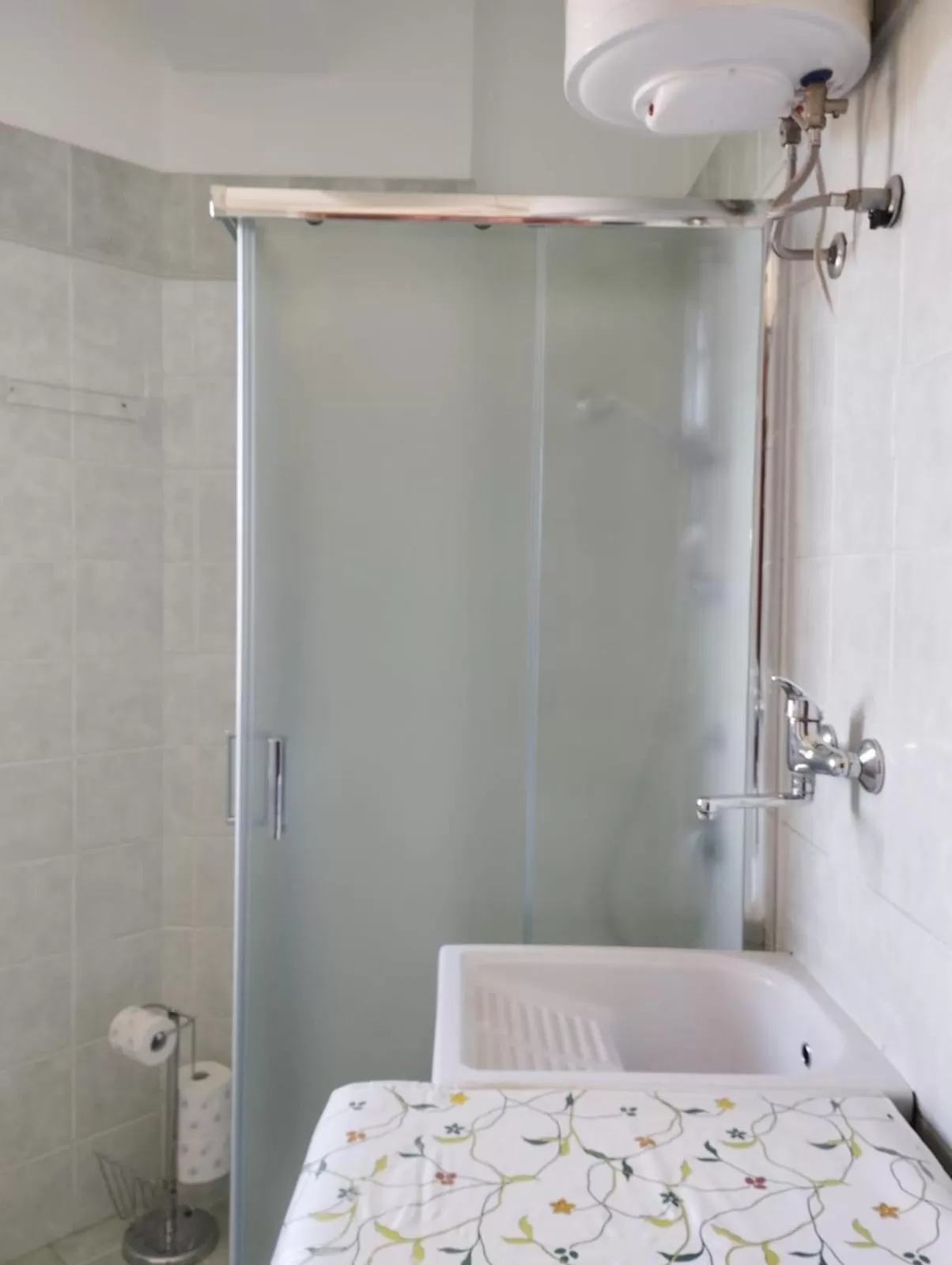 Shower, Bathroom in Ferula loft