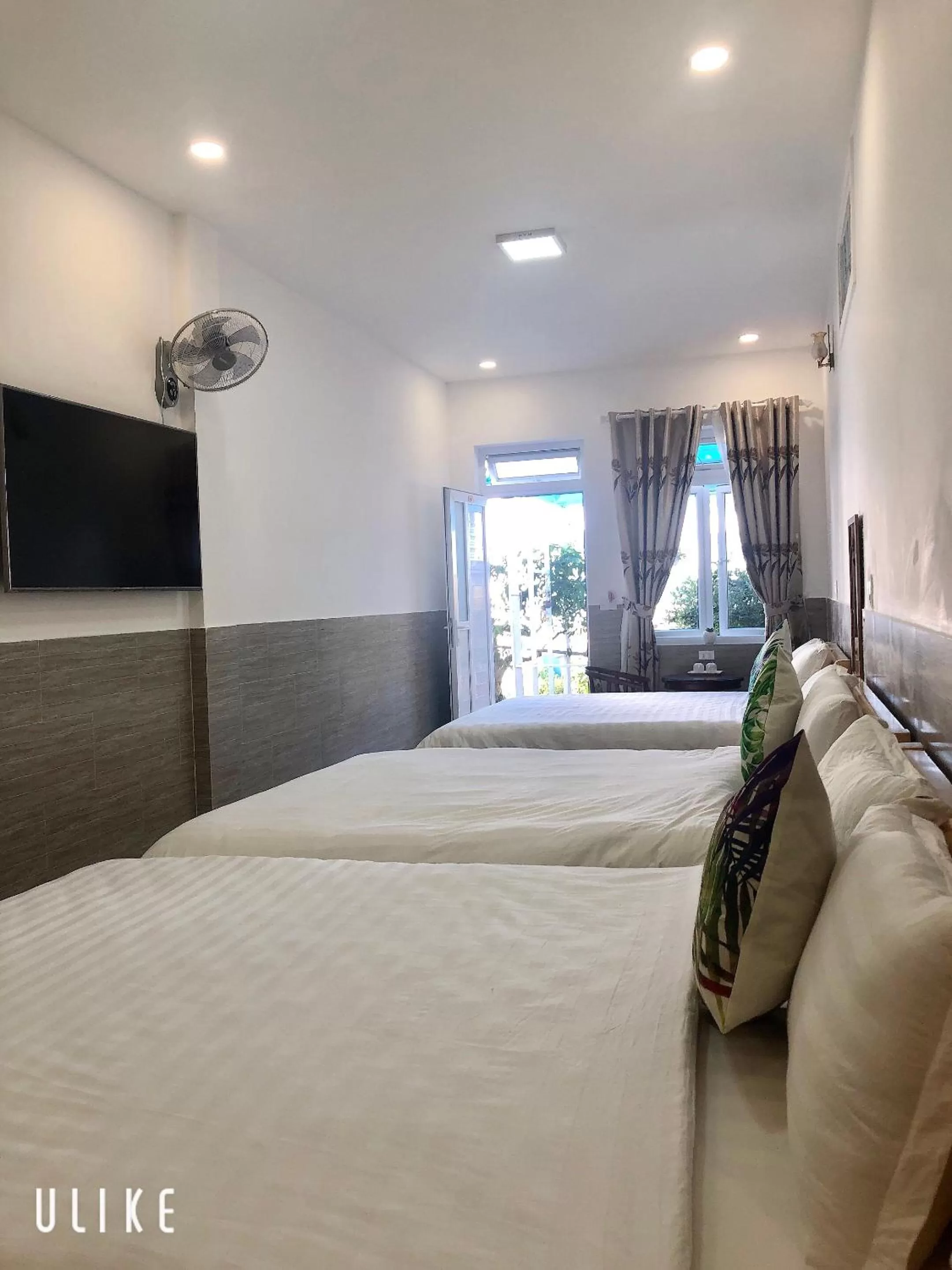 Photo of the whole room, Bed in Villa - Hotel Nam Khang 2 Dalat