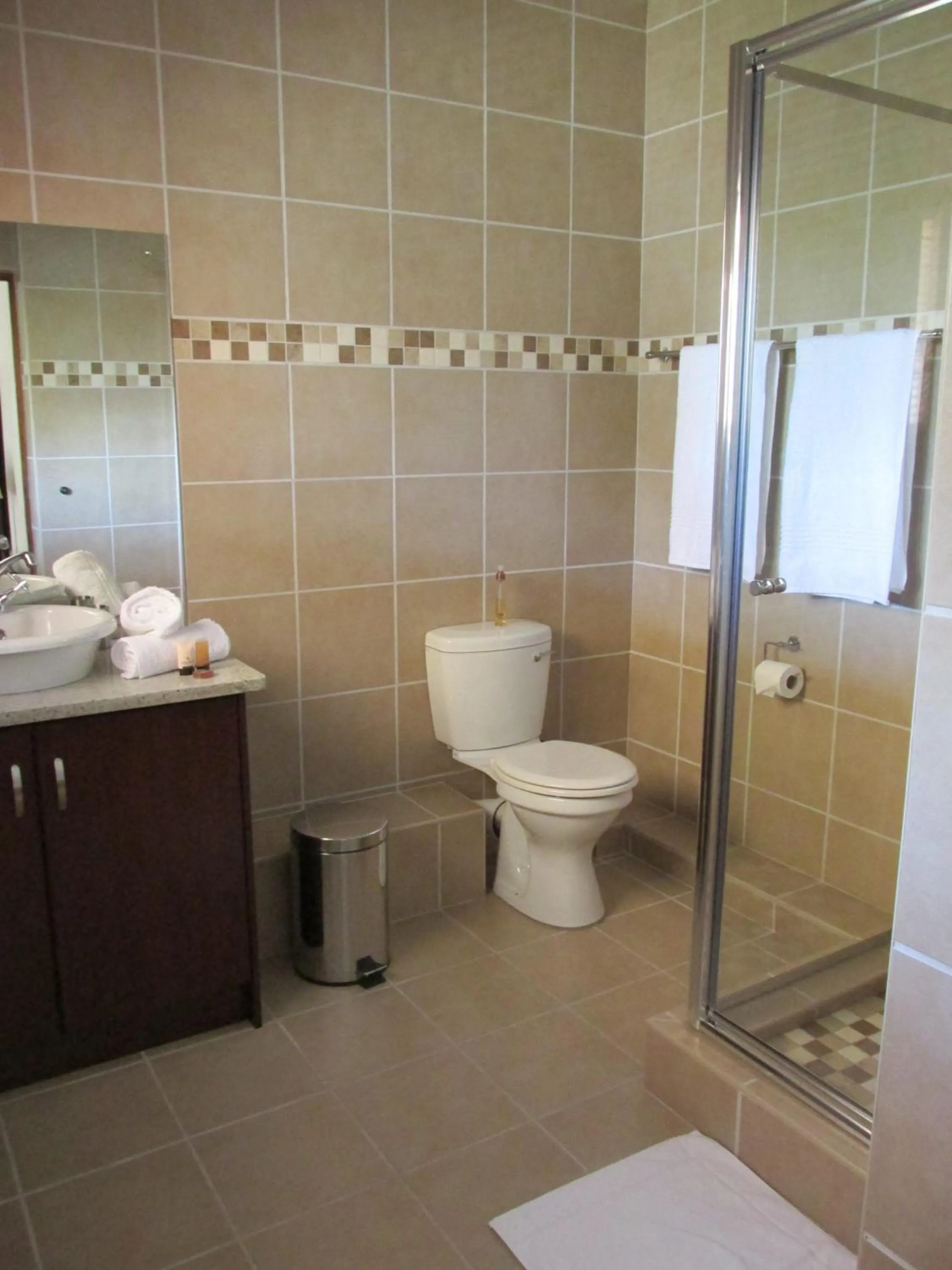 Shower in Karoo Sun Boutique Guest House