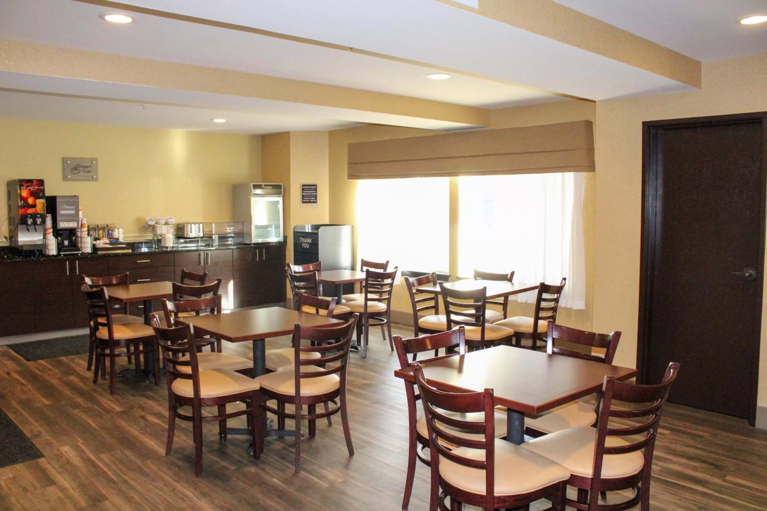 Coffee/tea facilities in Sleep Inn Bend Crossroads Plaza