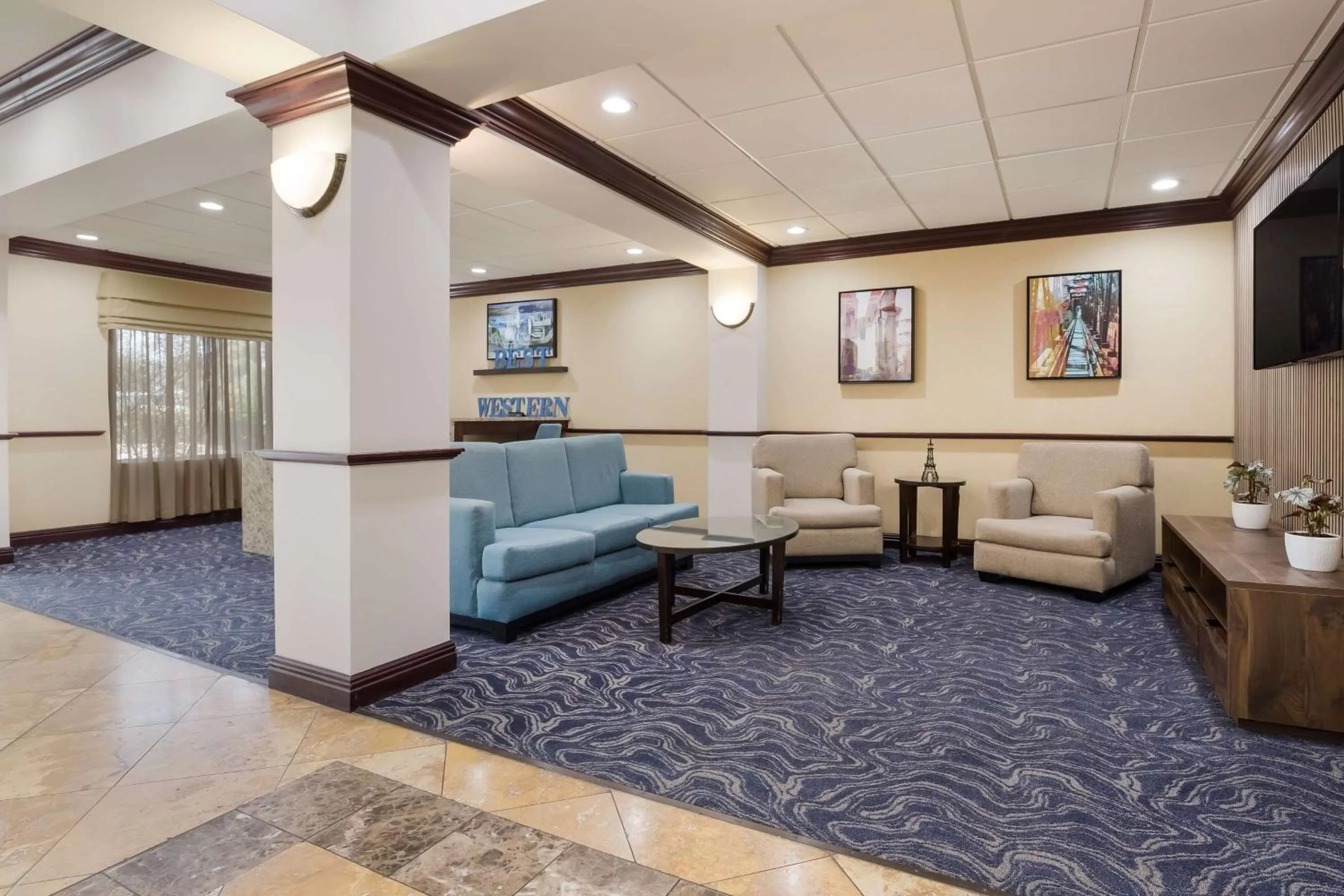 Lobby or reception in Best Western Coffeyville Central Business District Inn and Suites