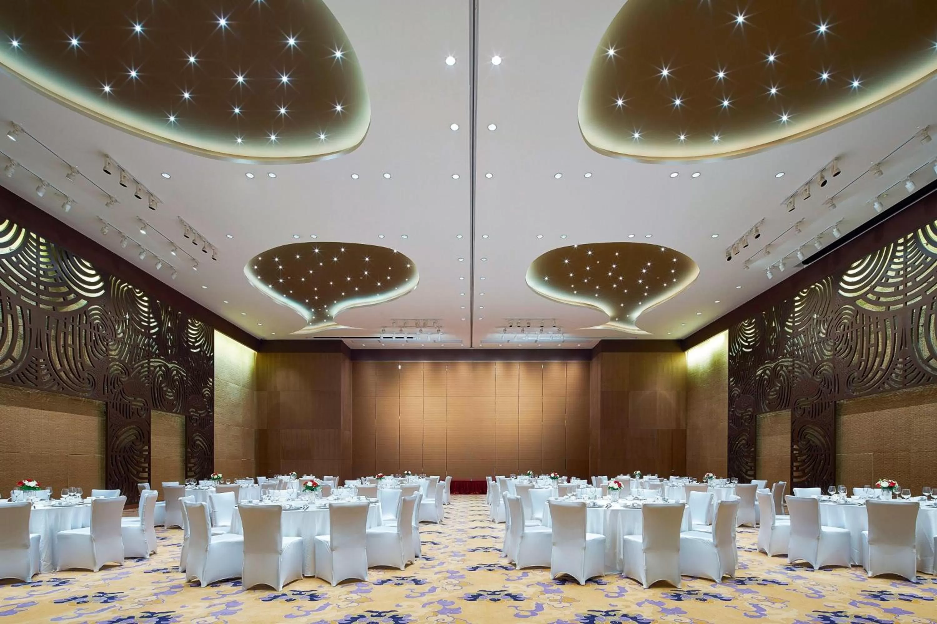 Meeting/conference room in Four Points By Sheraton Guilin Lingui