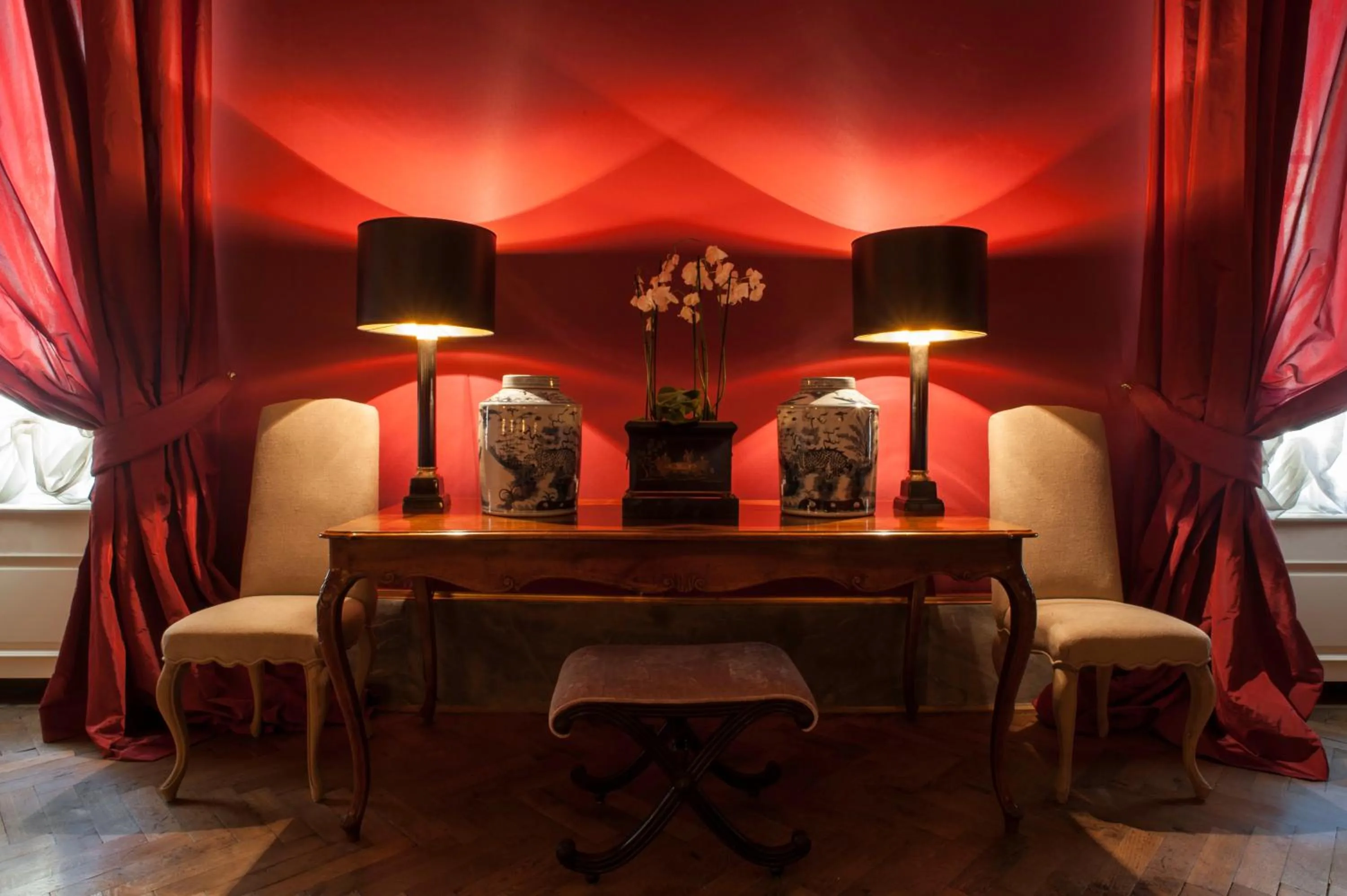 Decorative detail in Al Palazzo del Marchese di Camugliano Residenza d'Epoca