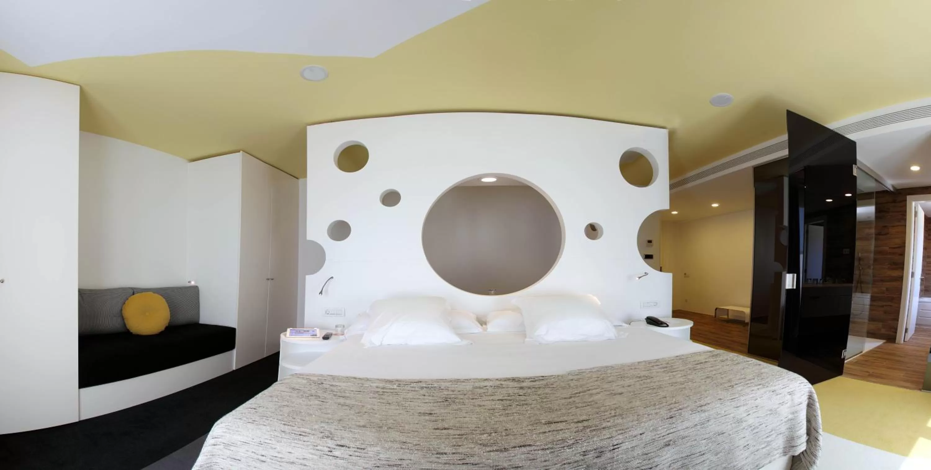 Bed in Room Mate Pau, Barcelona