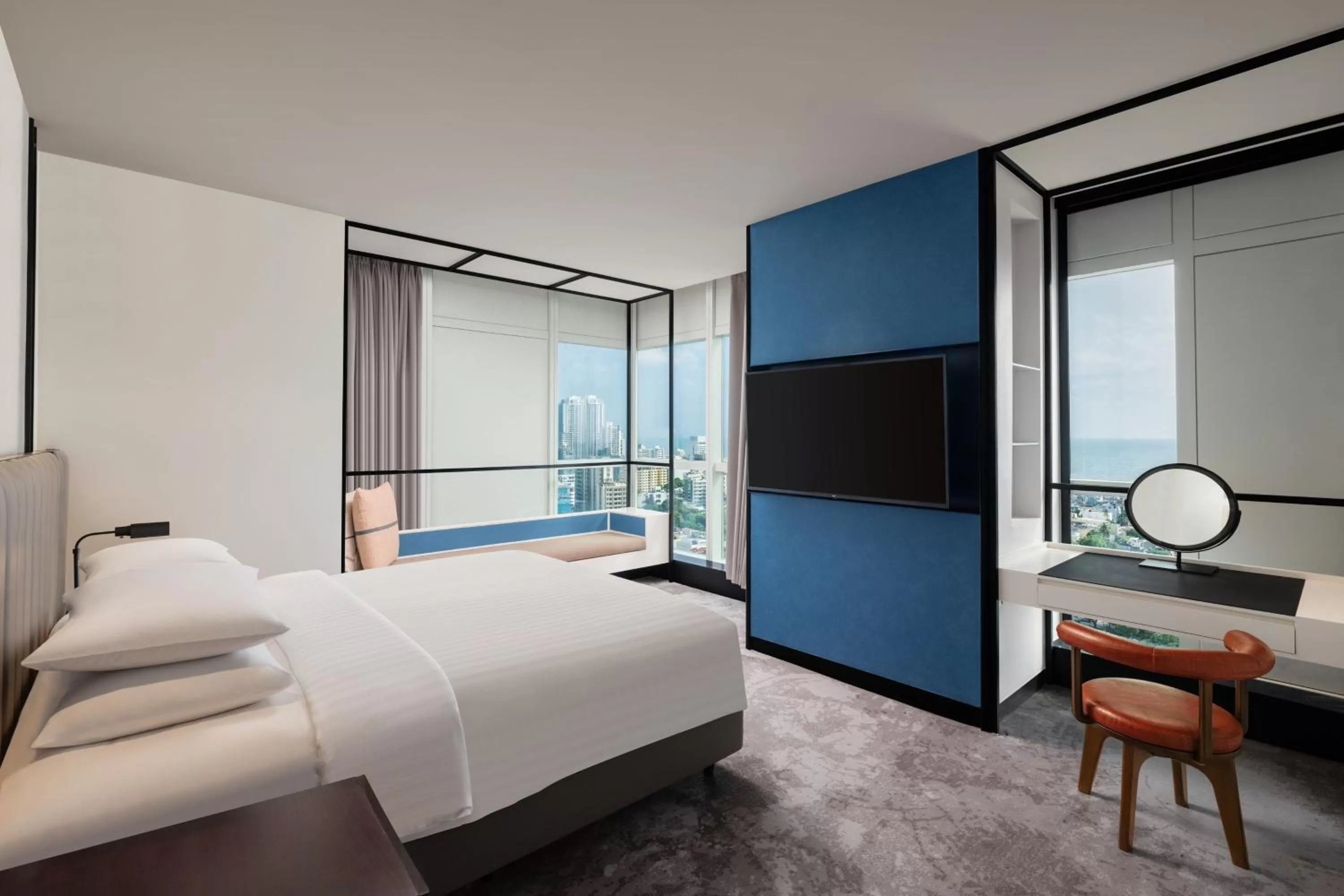 Bedroom, Bed in Courtyard by Marriott Colombo