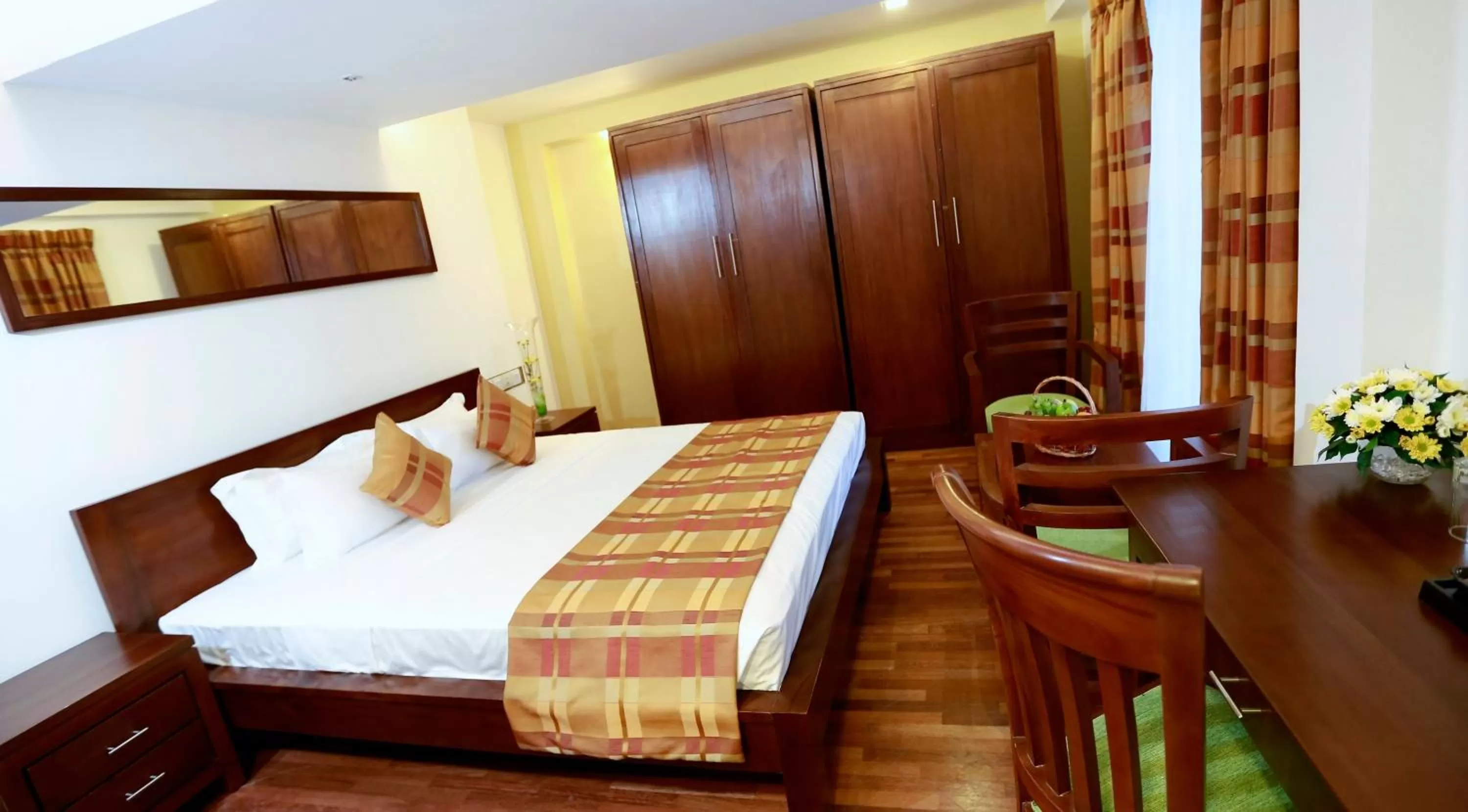Photo of the whole room, Bed in GSH Colombo