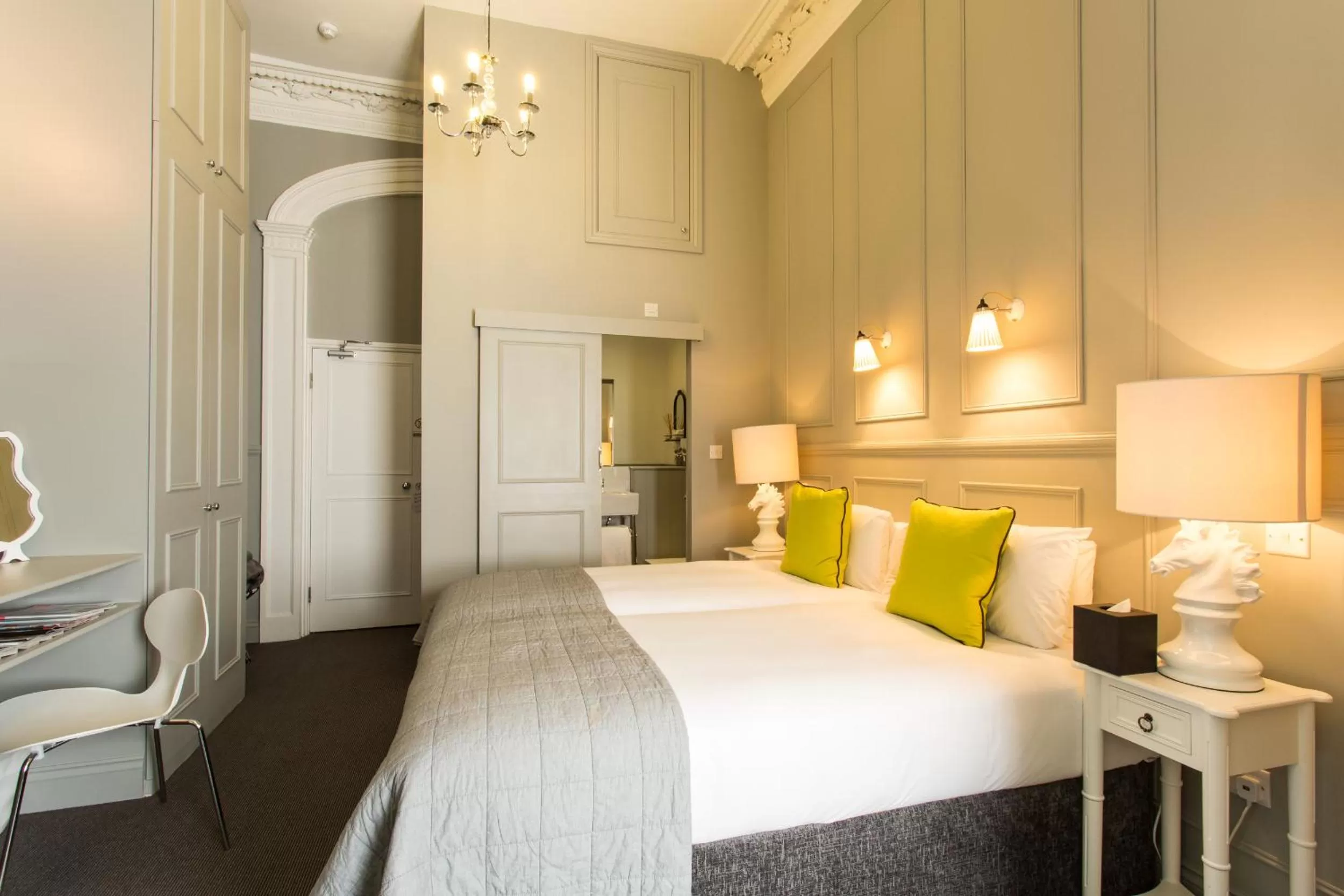 Bedroom, Bed in Georgian House Hotel