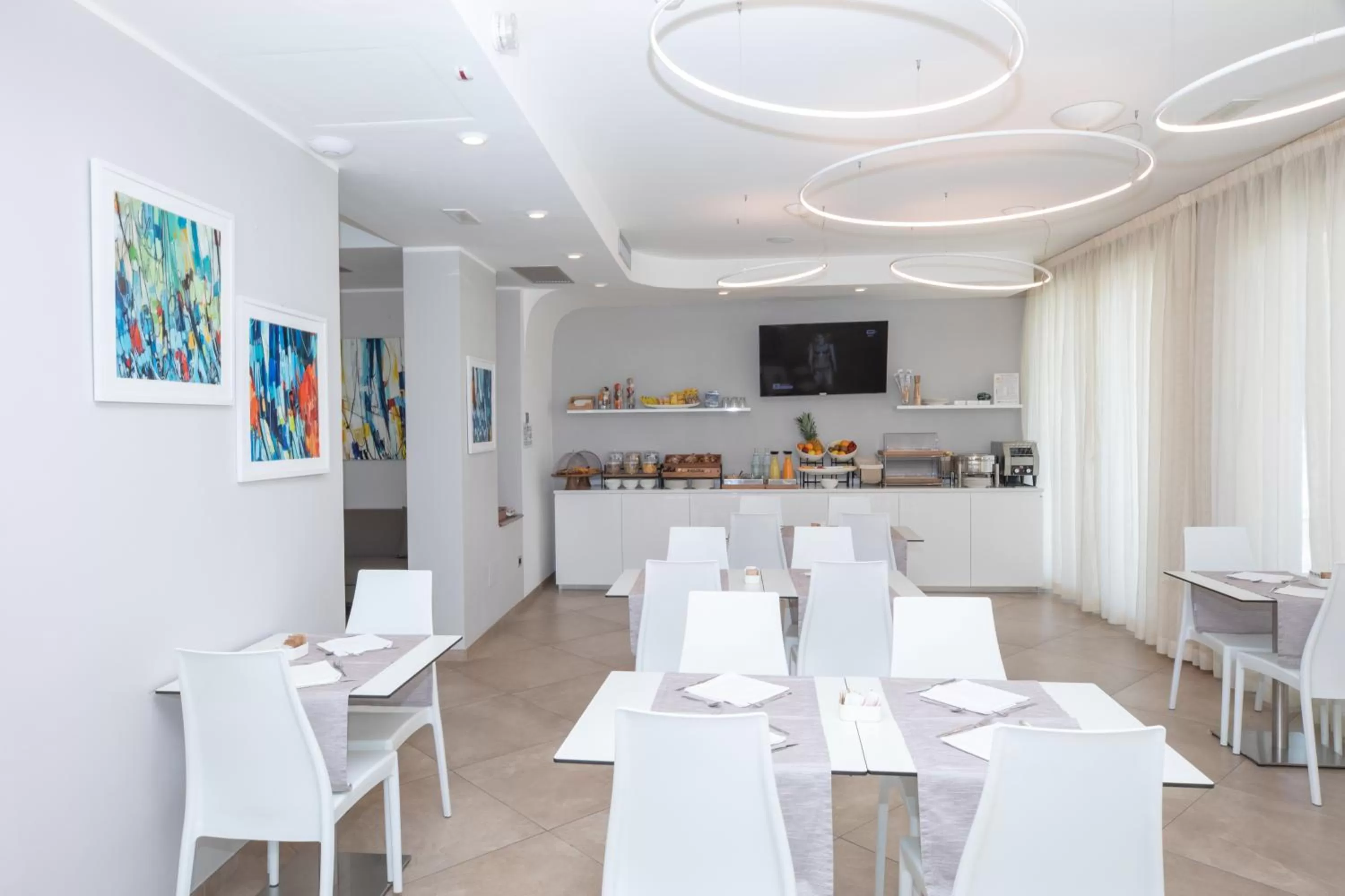 Breakfast in Hotel Baby