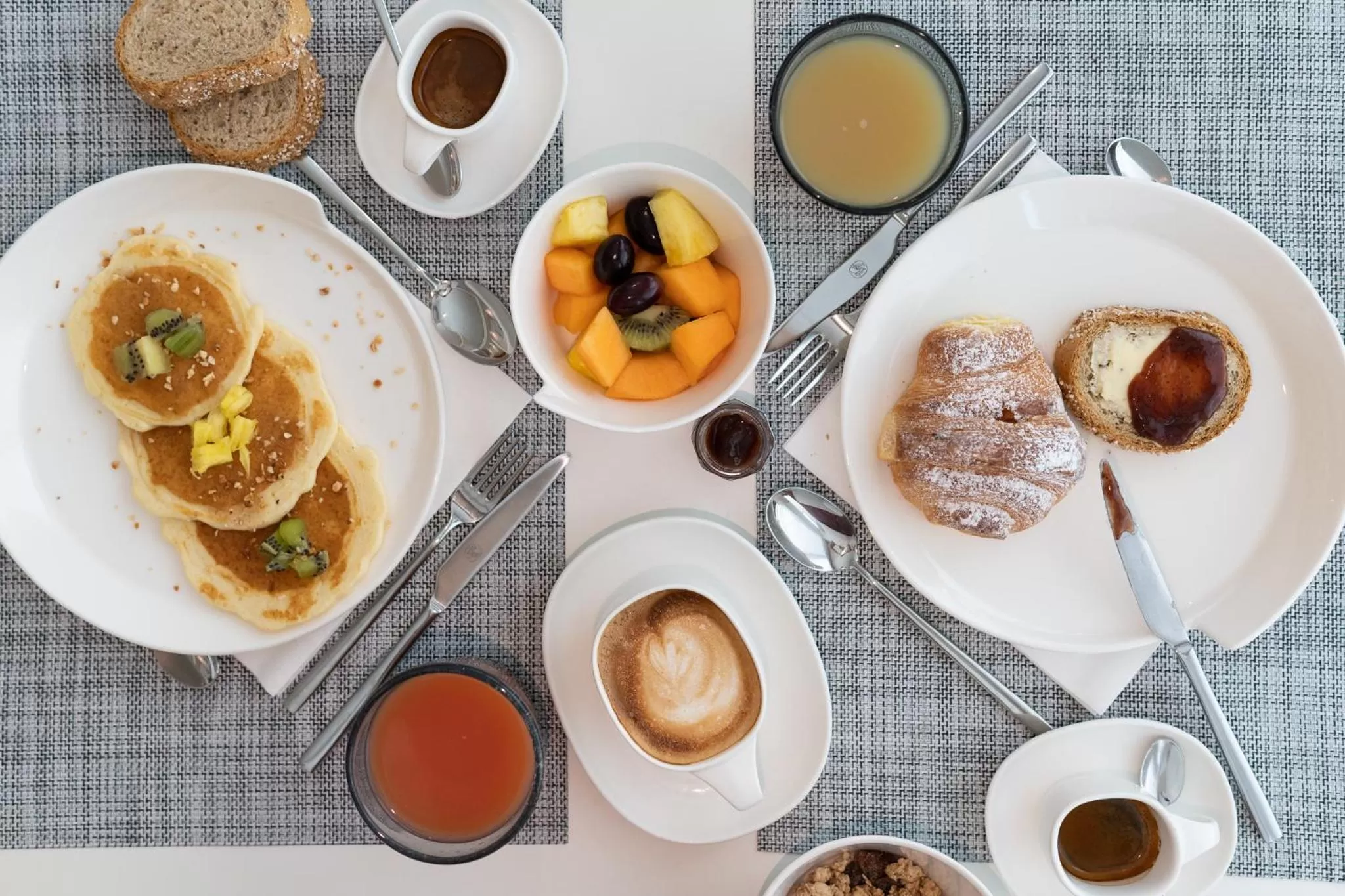 Breakfast in Hotel Glance In Florence