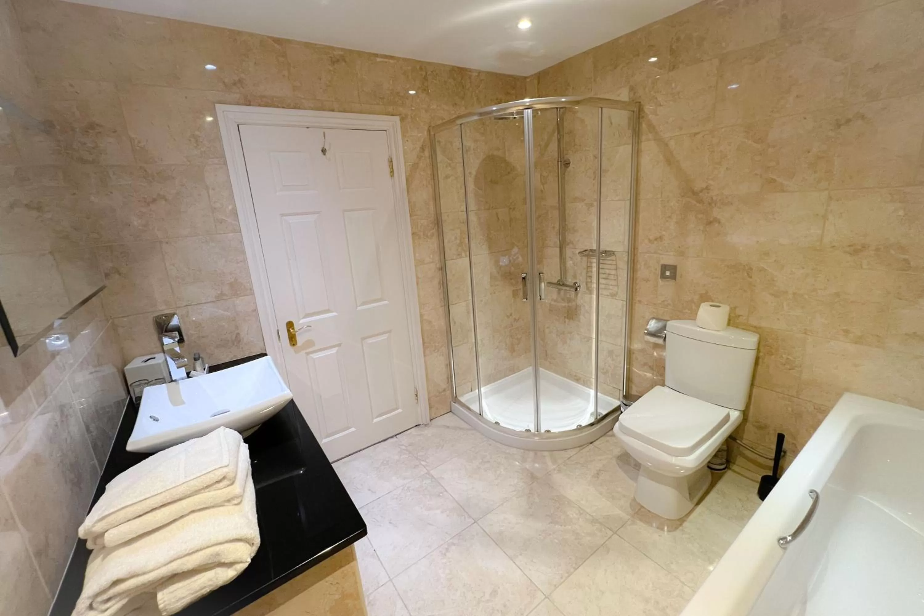 Bathroom in Castle Bromwich Hall Hotel, BW Signature Collection by Best Western