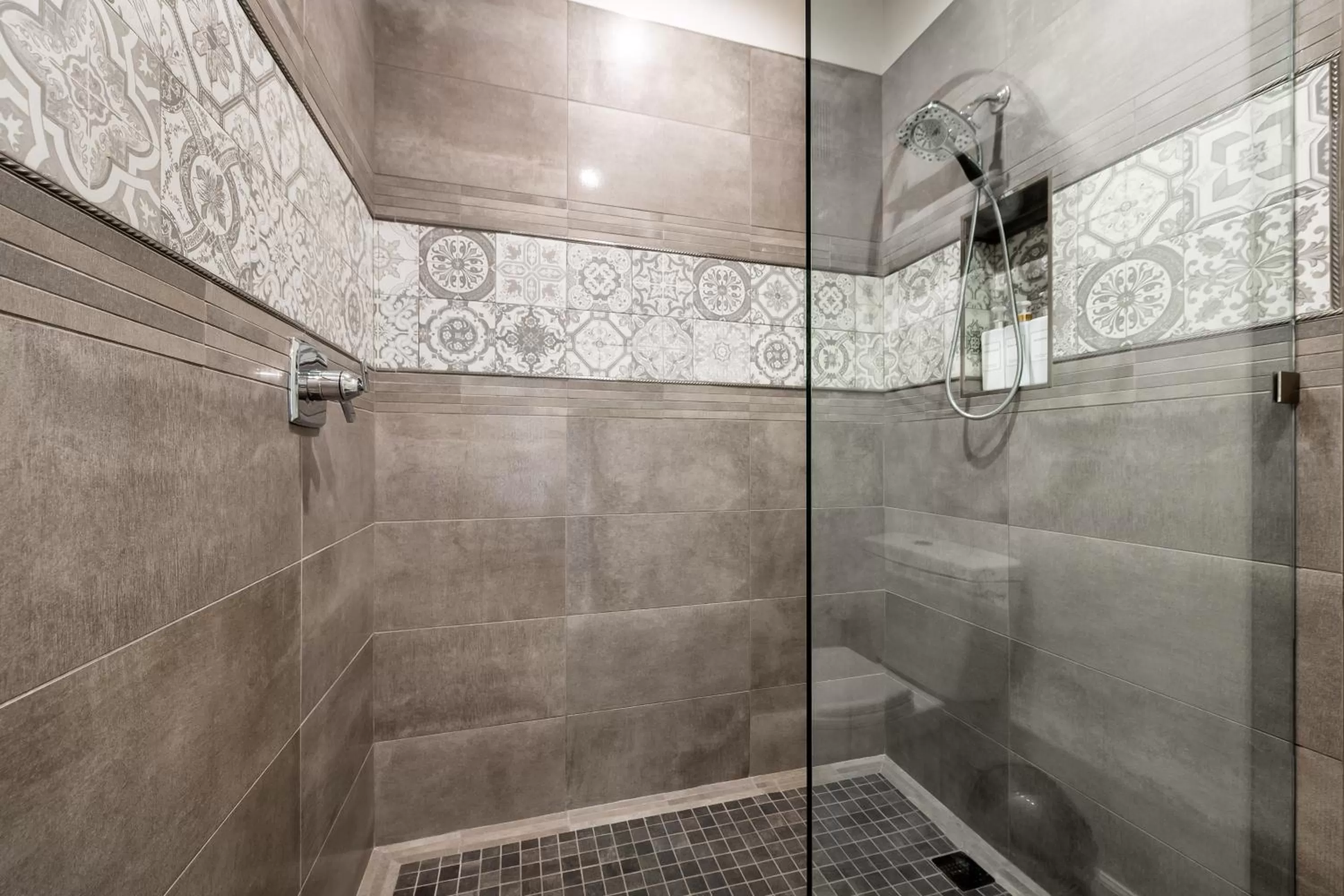 Shower in Domaine Chardonnay