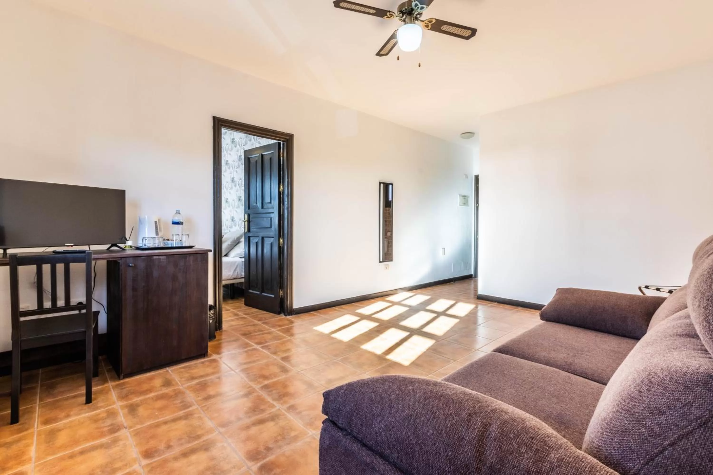 Communal lounge/ TV room in Hotel Ecolife Tenerife