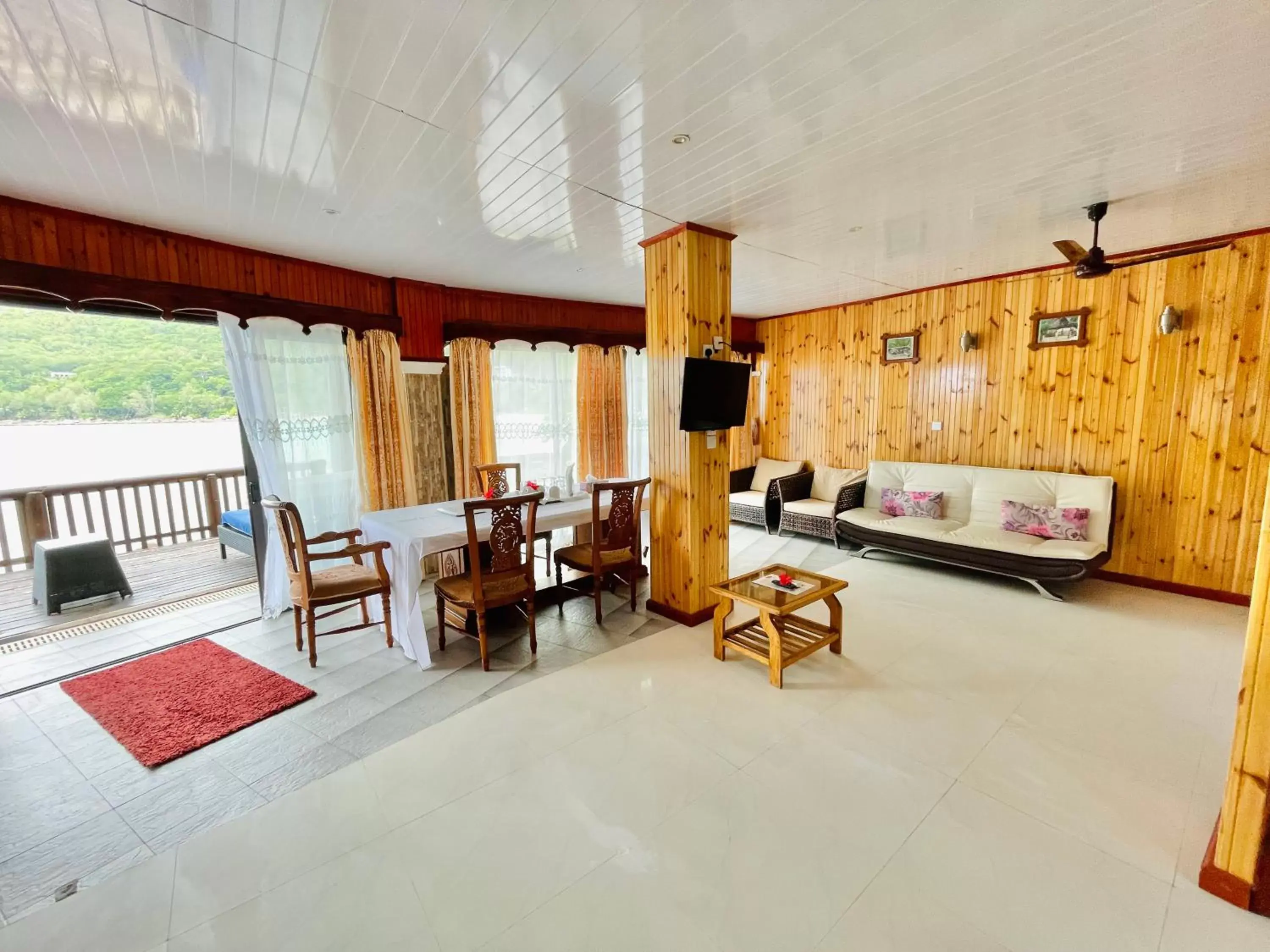 Executive Suite with Sea View in Villa Chez Batista Executive Suite with Sea View in Villa Chez Batista