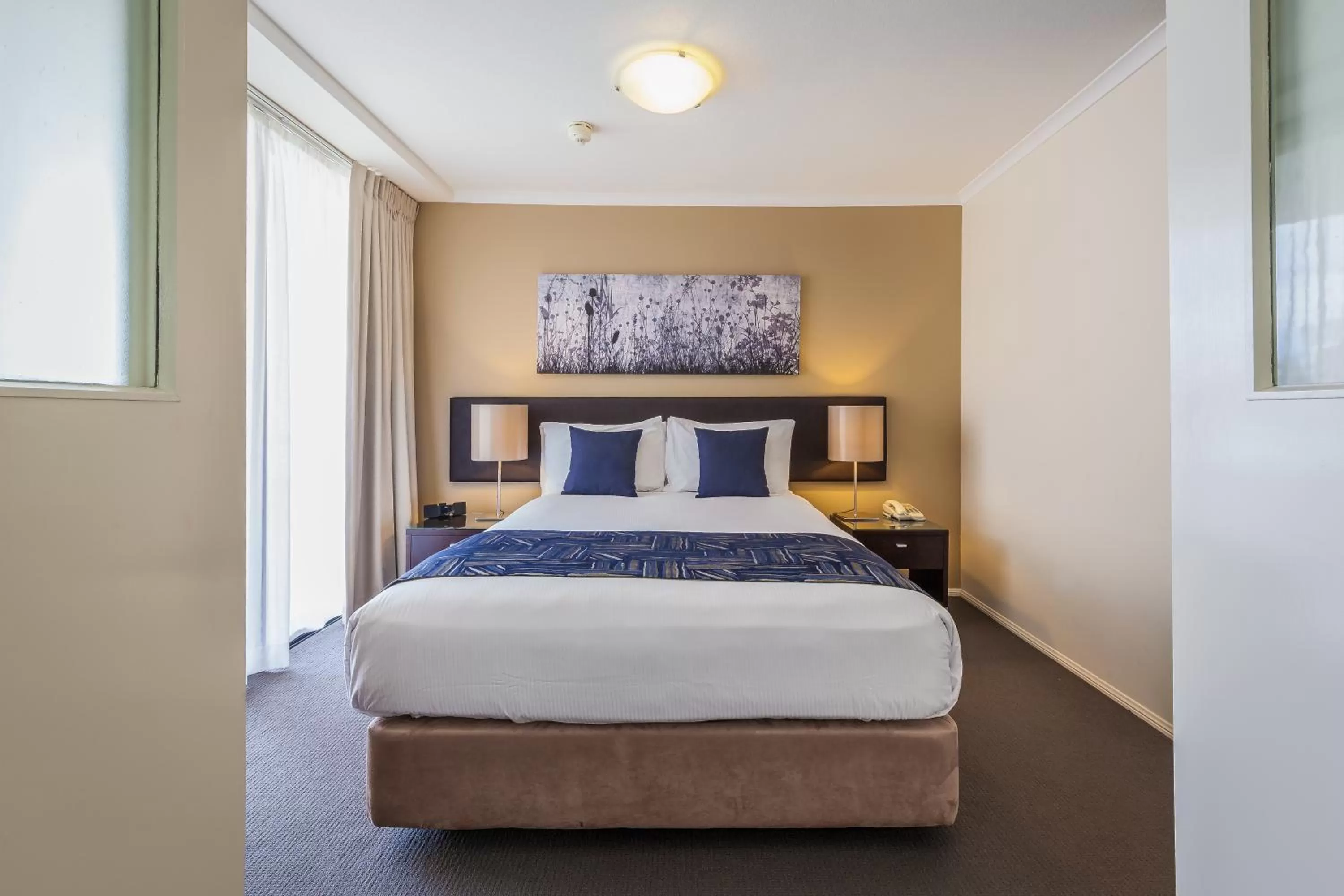 Bedroom, Bed in West End Central Apartments