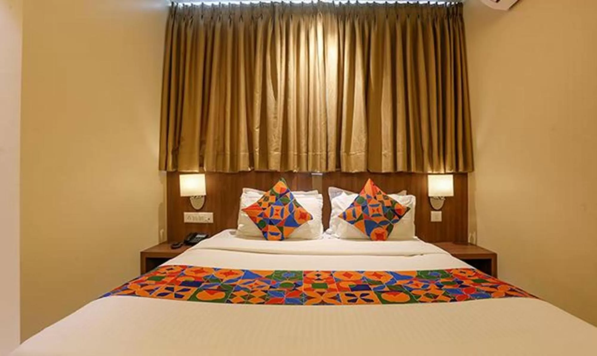 Bed in FabHotel Royal International - Nr Mumbai International Airport