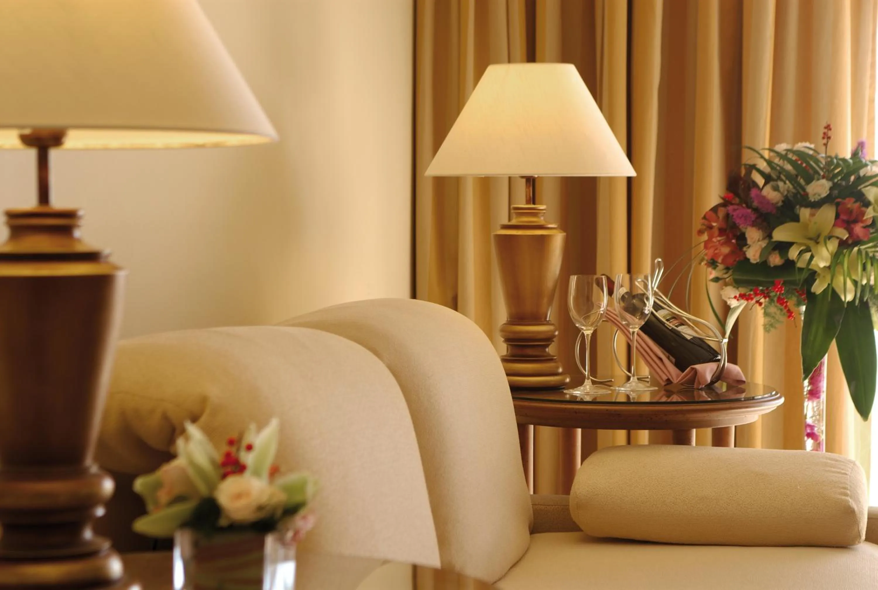 TV and multimedia in Mövenpick Resort & Residences Aqaba