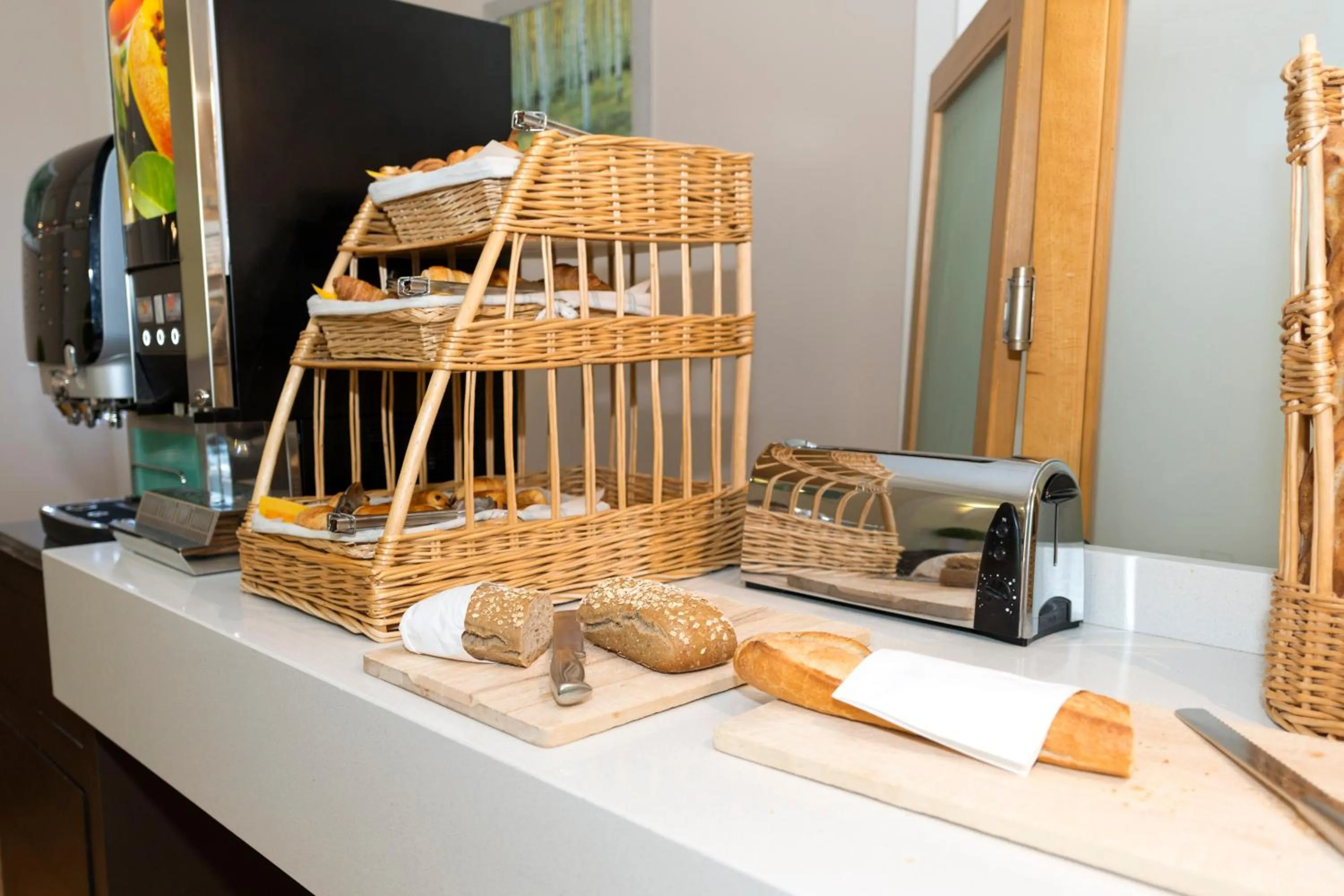 Breakfast in Grand Hôtel Filippo Strasbourg Nord