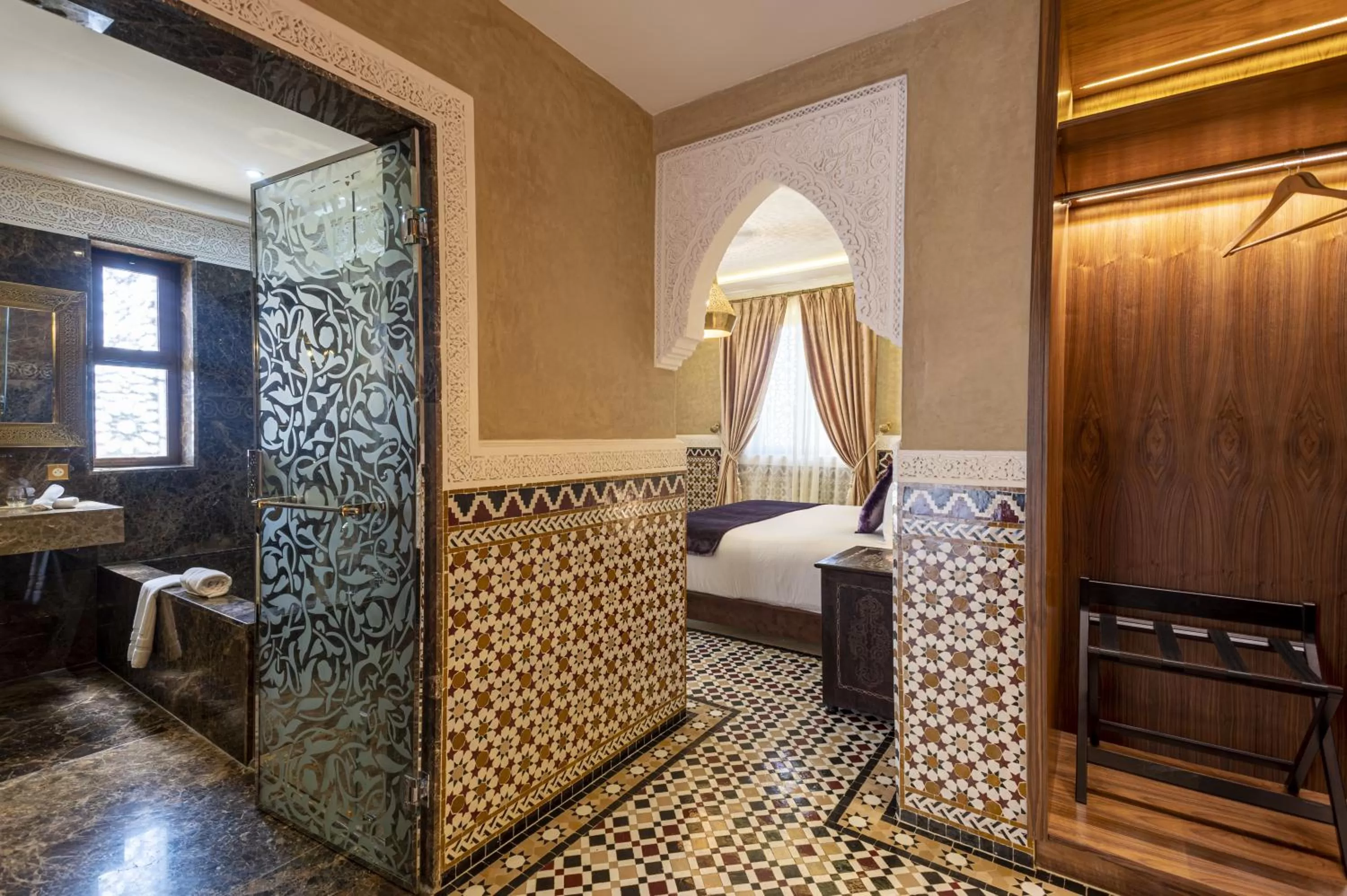 Bed in Maria Towers , Palais Table d'hôtes & SPA