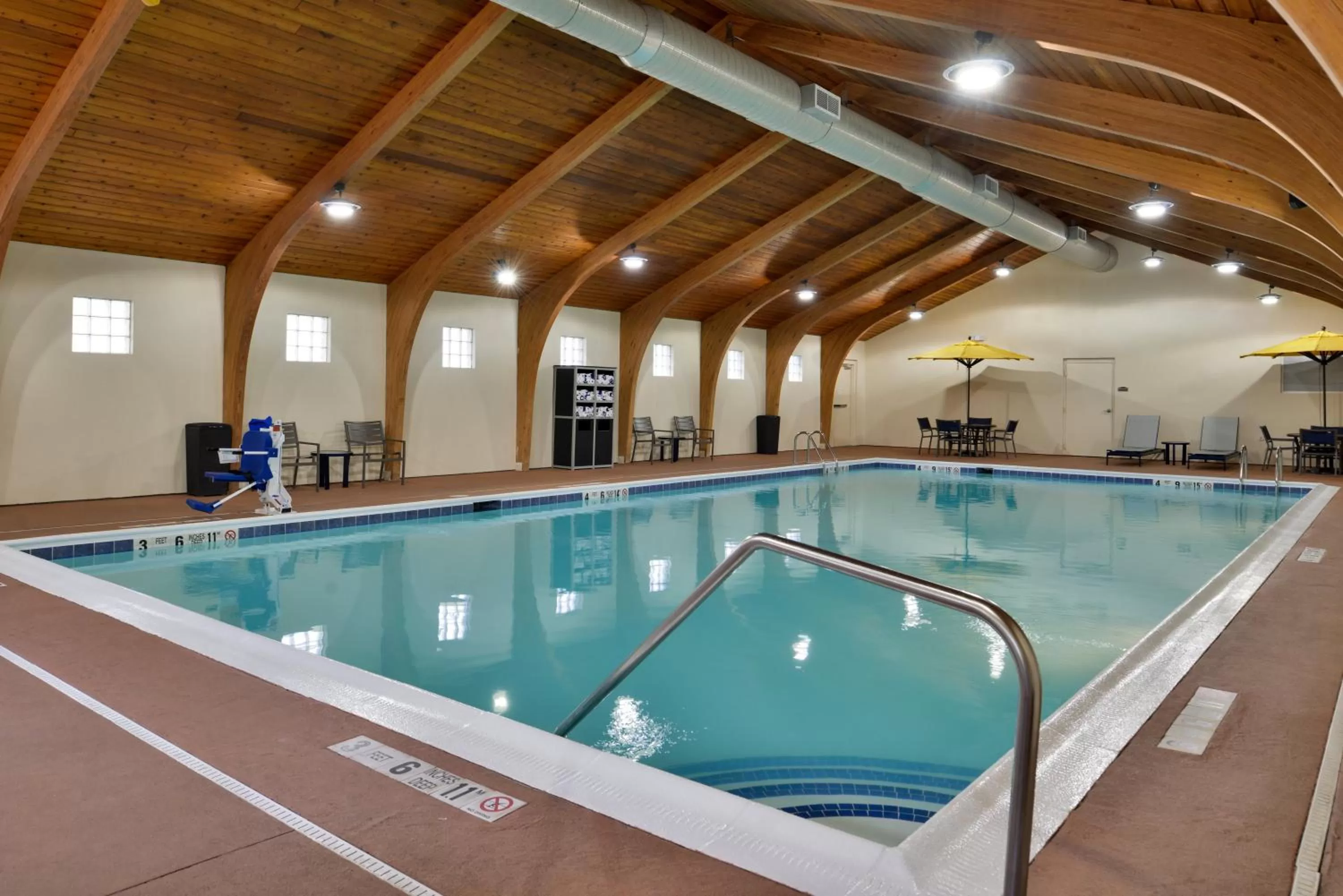 Swimming pool in Holiday Inn Hotel & Suites Rochester - Marketplace by IHG