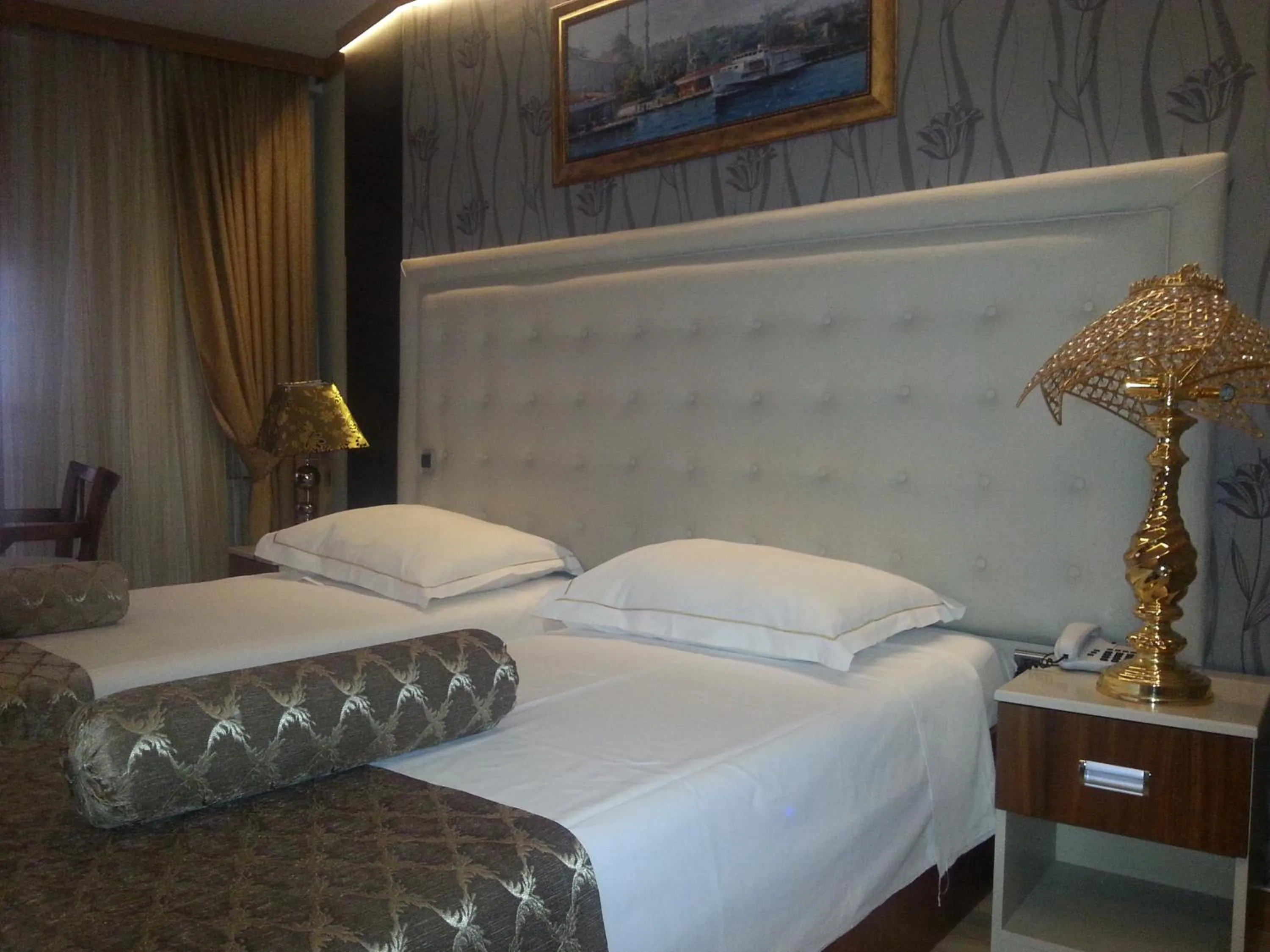 Photo of the whole room in Galata Palace Hotel