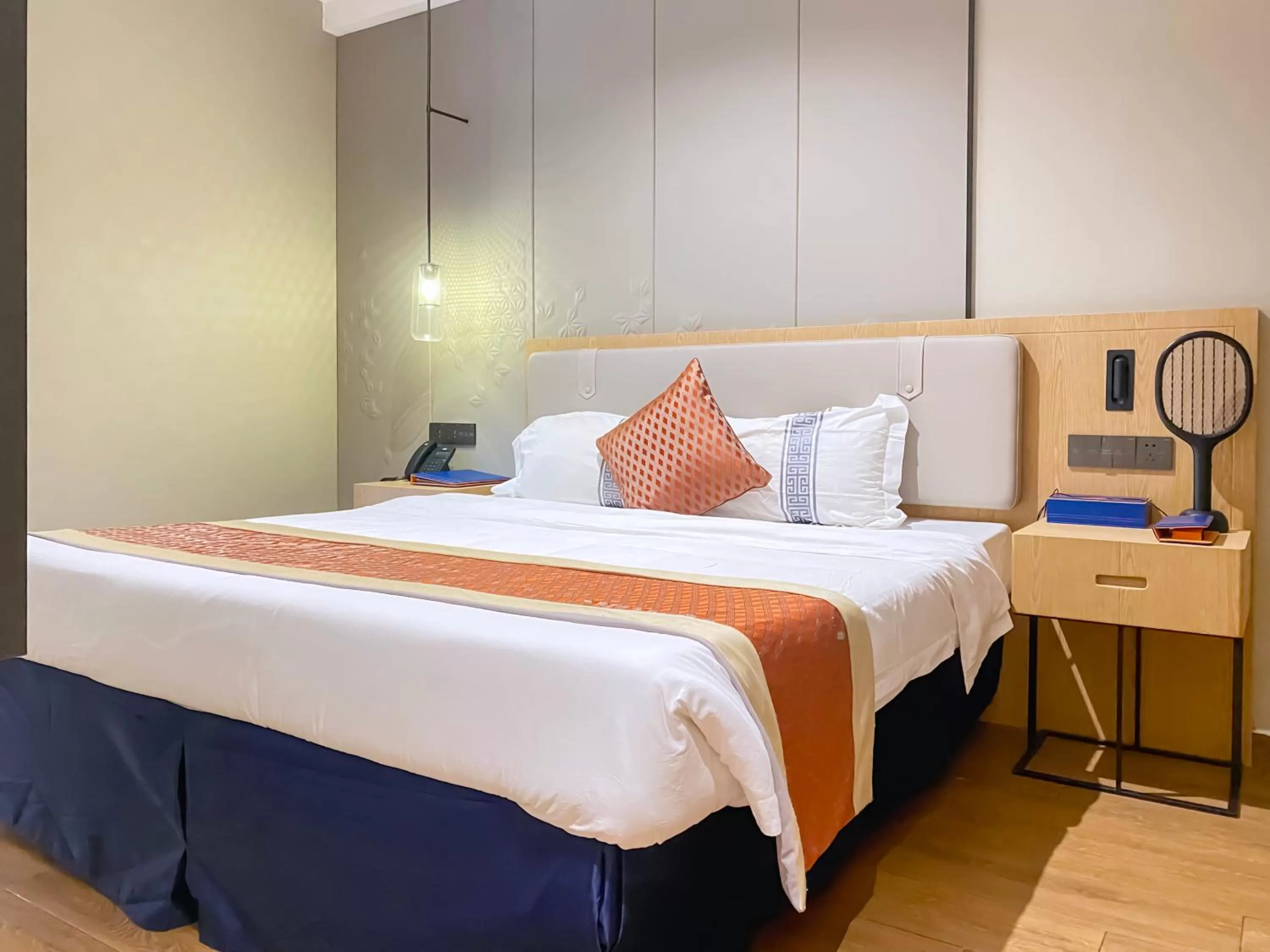 Bedroom, Bed in Hôtel FAMILLE MONDIALE