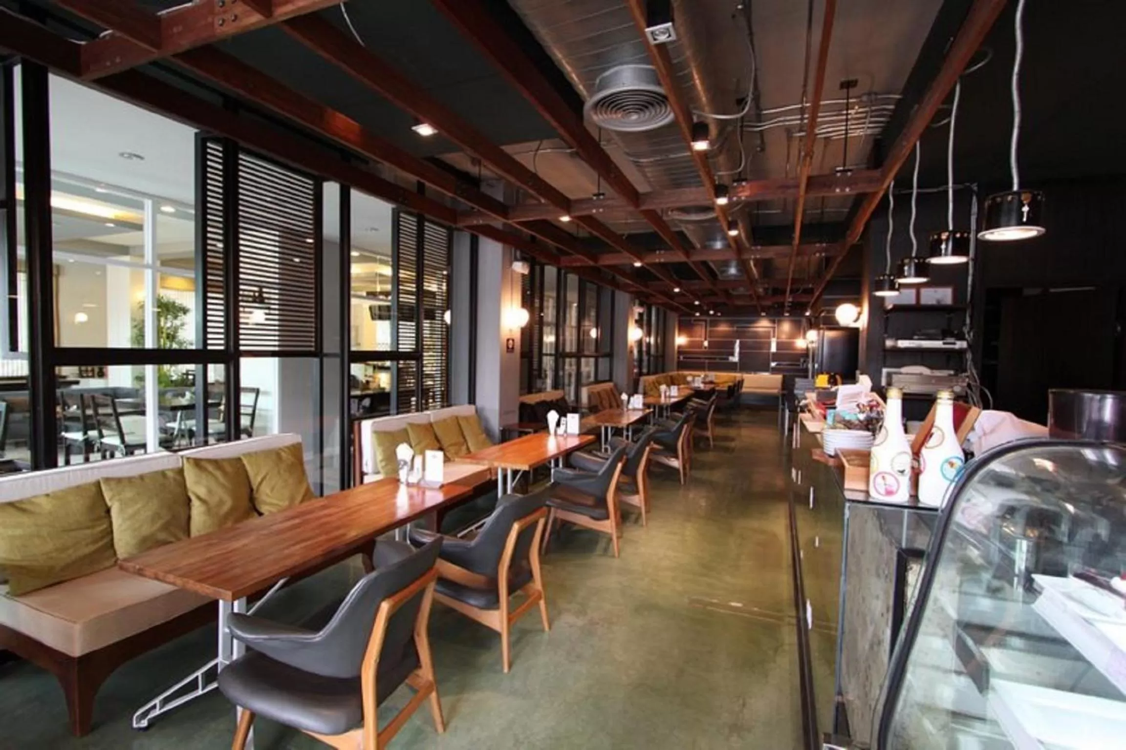 Restaurant/places to eat in Baiyoke Ciao Hotel