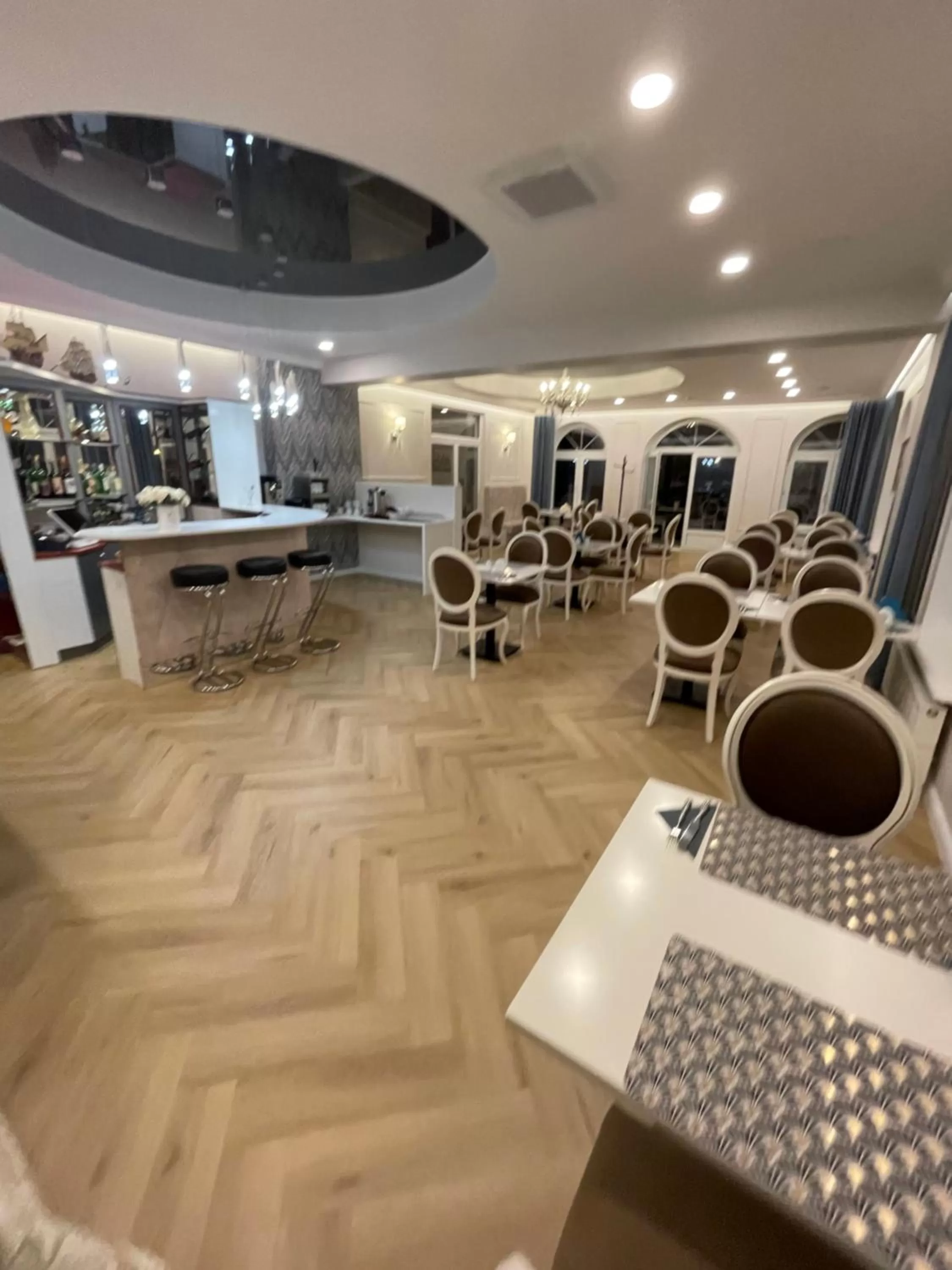 Restaurant/places to eat in Moris Boutique Beach Hotel