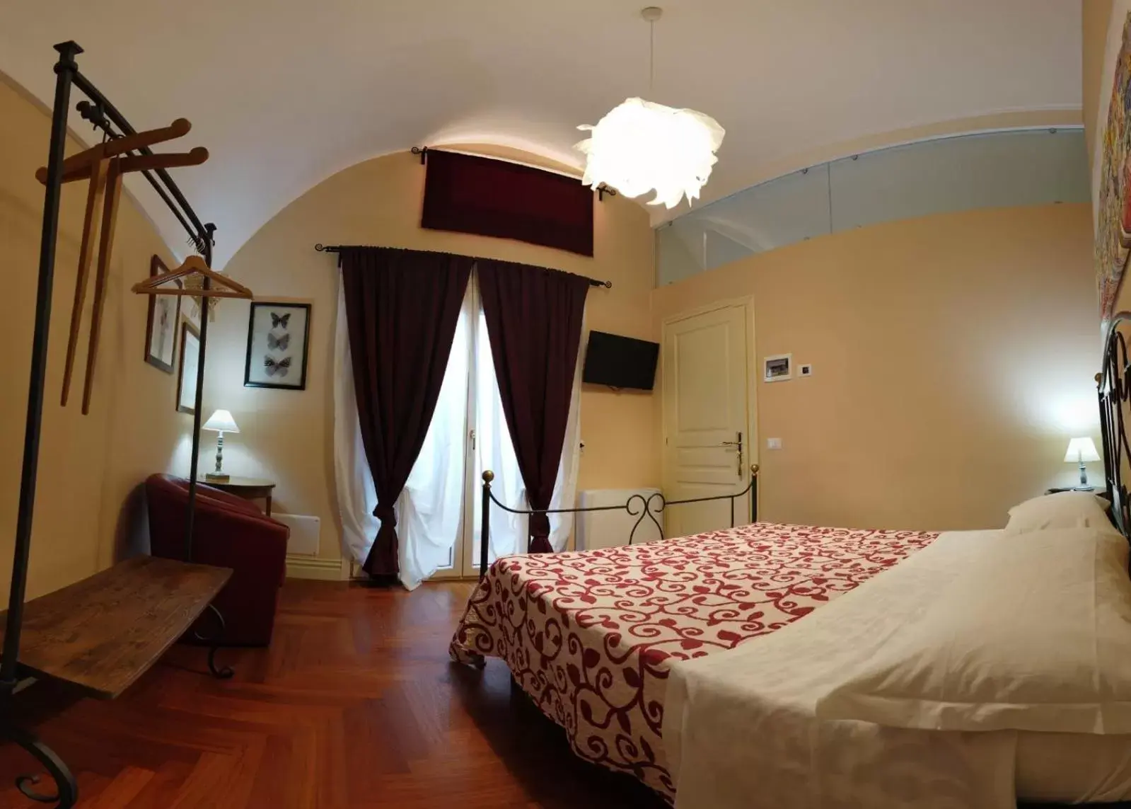 Deluxe Double Room with Shower in Residenza delle Grazie Deluxe Double Room with Shower in Residenza delle Grazie