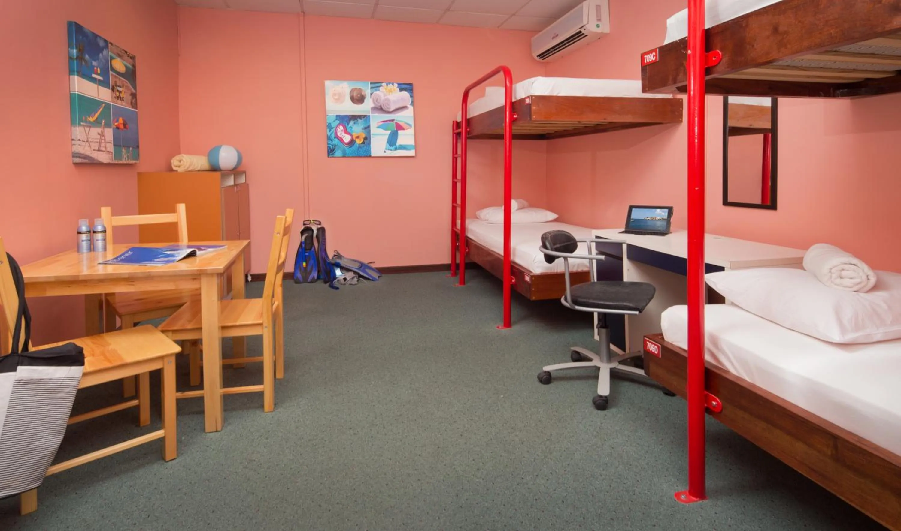 Property building, Bunk Bed in First Curacao Hostel