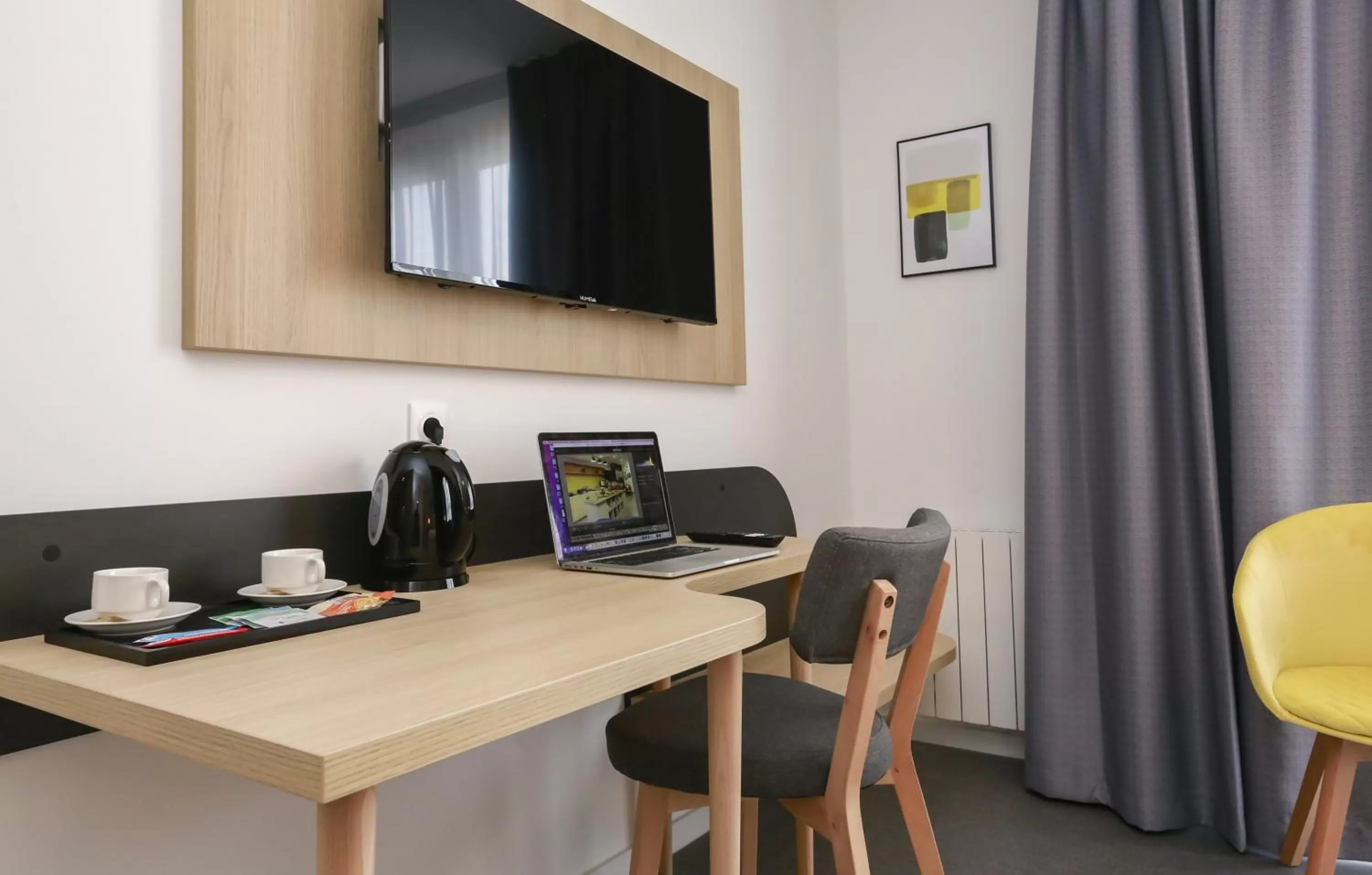 TV and multimedia in Appart Hotel Odalys City Angers Centre Gare