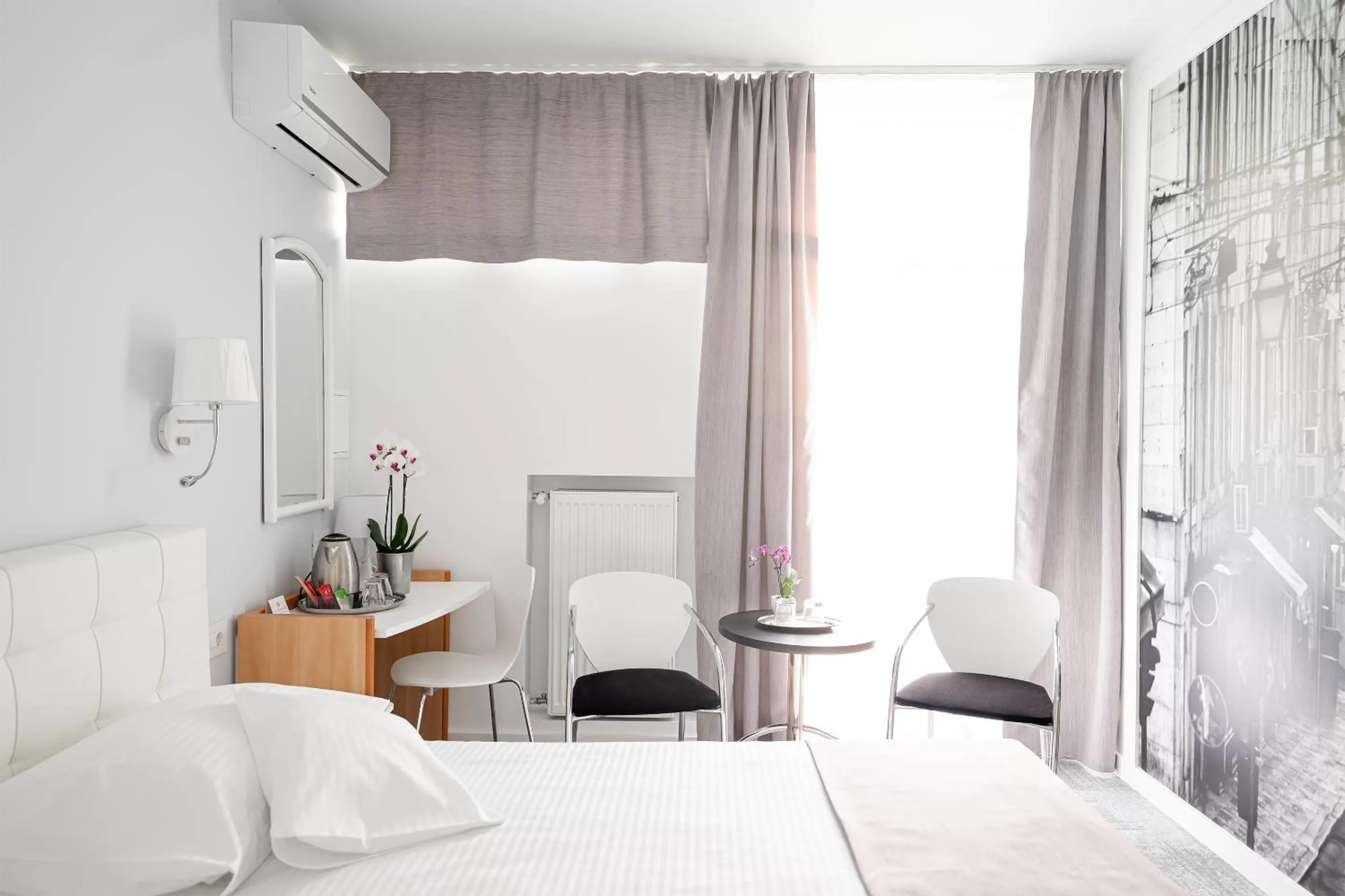 Seating area, Bed in MyContinental Suceava