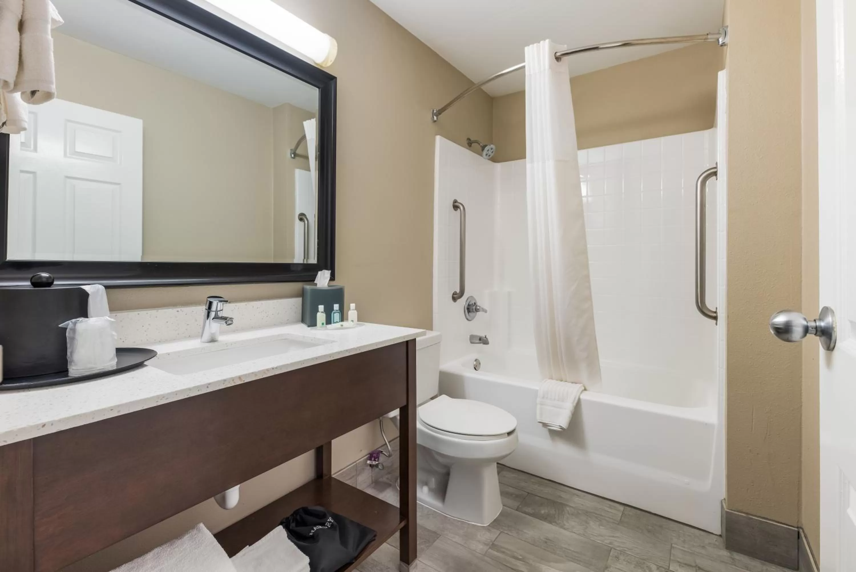 Bathroom in Quality Inn Sonora TX