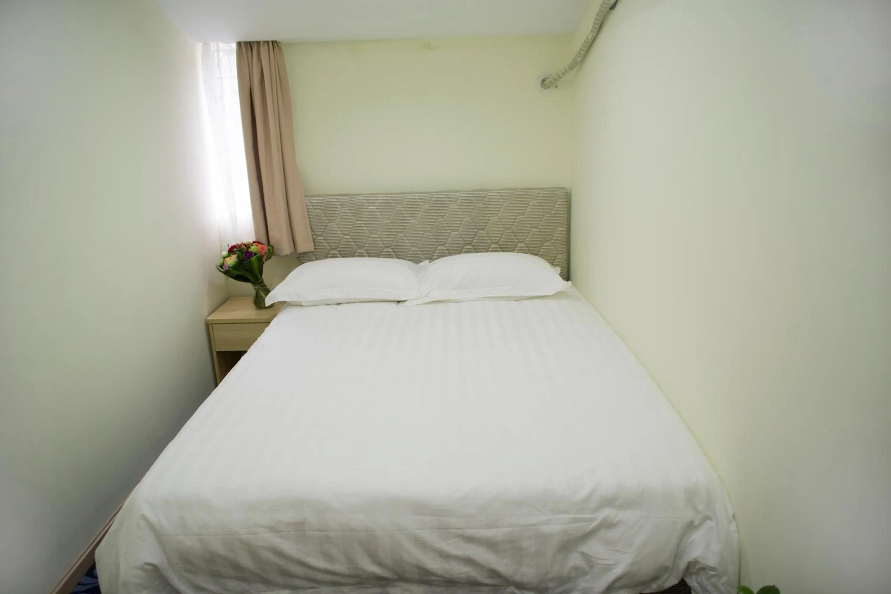 Bed in Hangzhou Memory Travel International Hotel-Edge Westlake