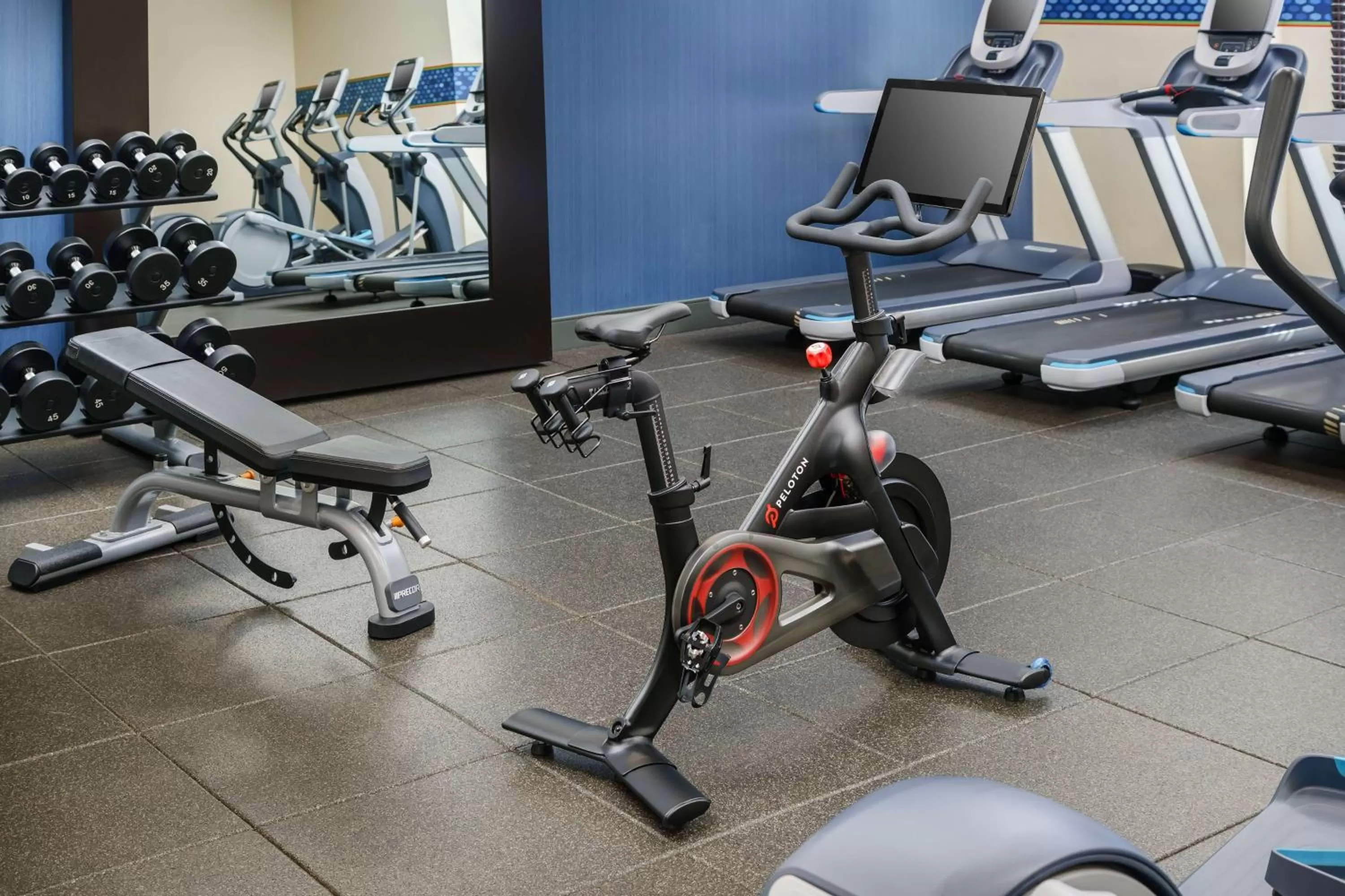 Fitness centre/facilities in Hampton Inn & Suites LAX El Segundo