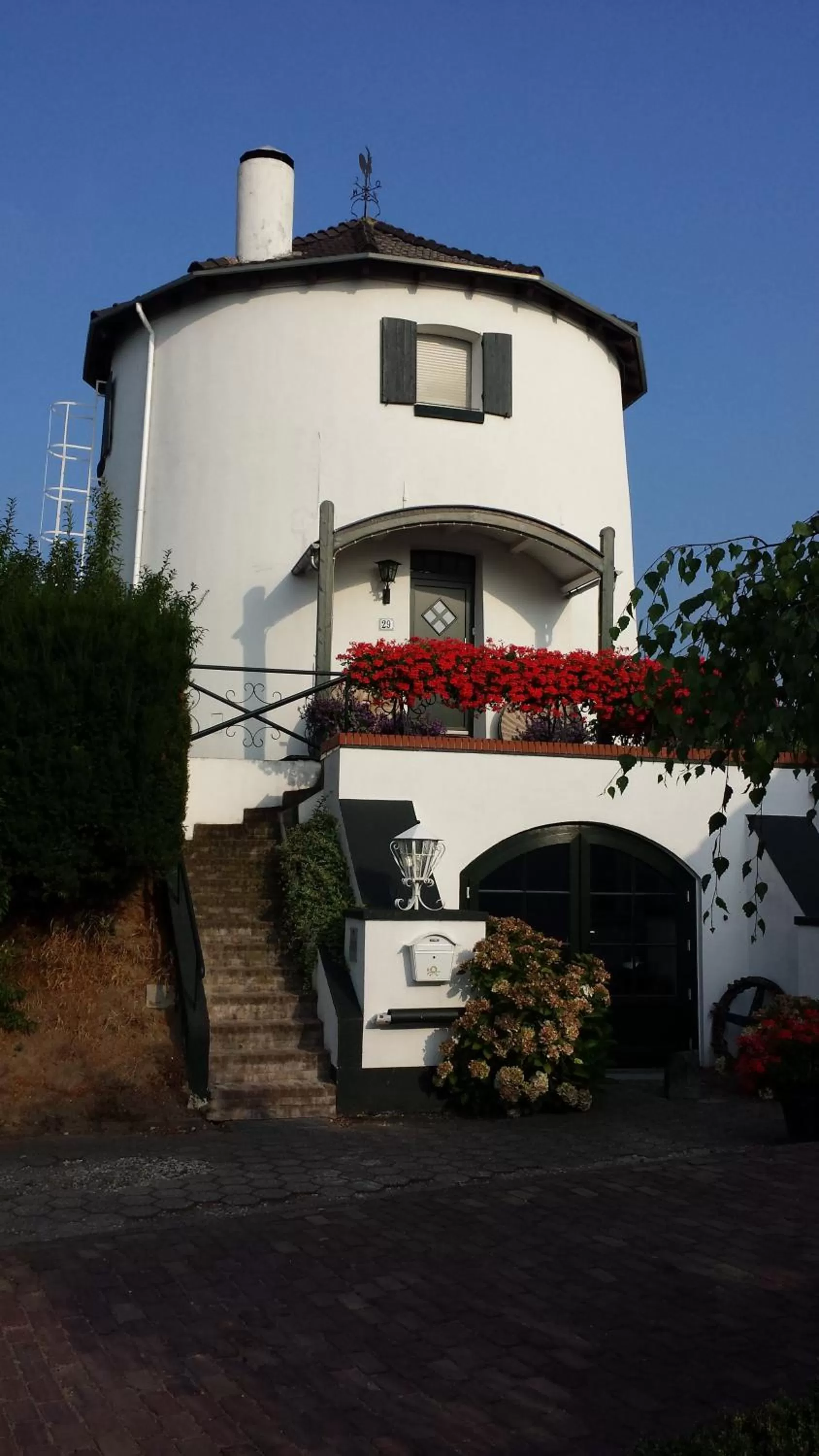 Facade/entrance in De Witte Molen Kranenburg