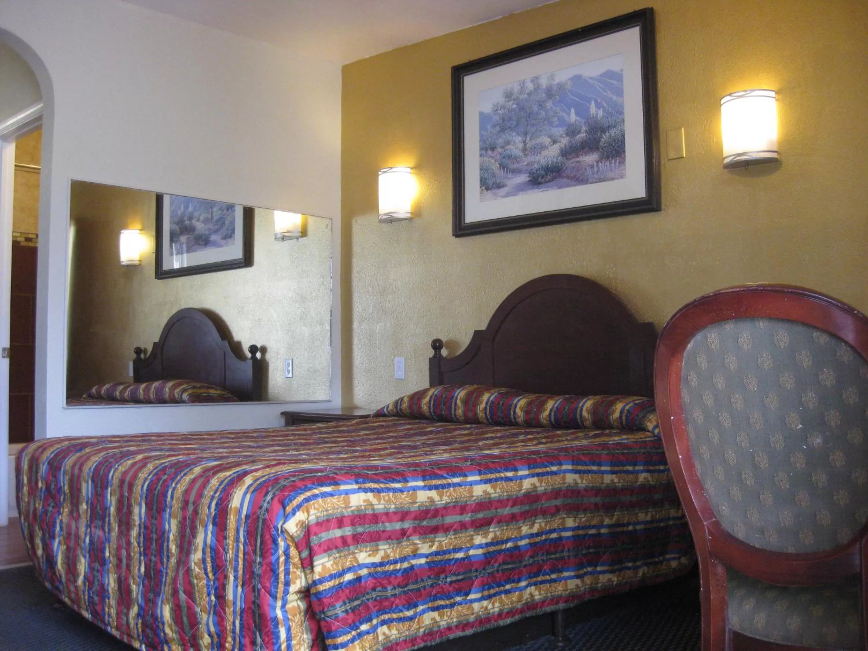 Bed in Sunshine Motel