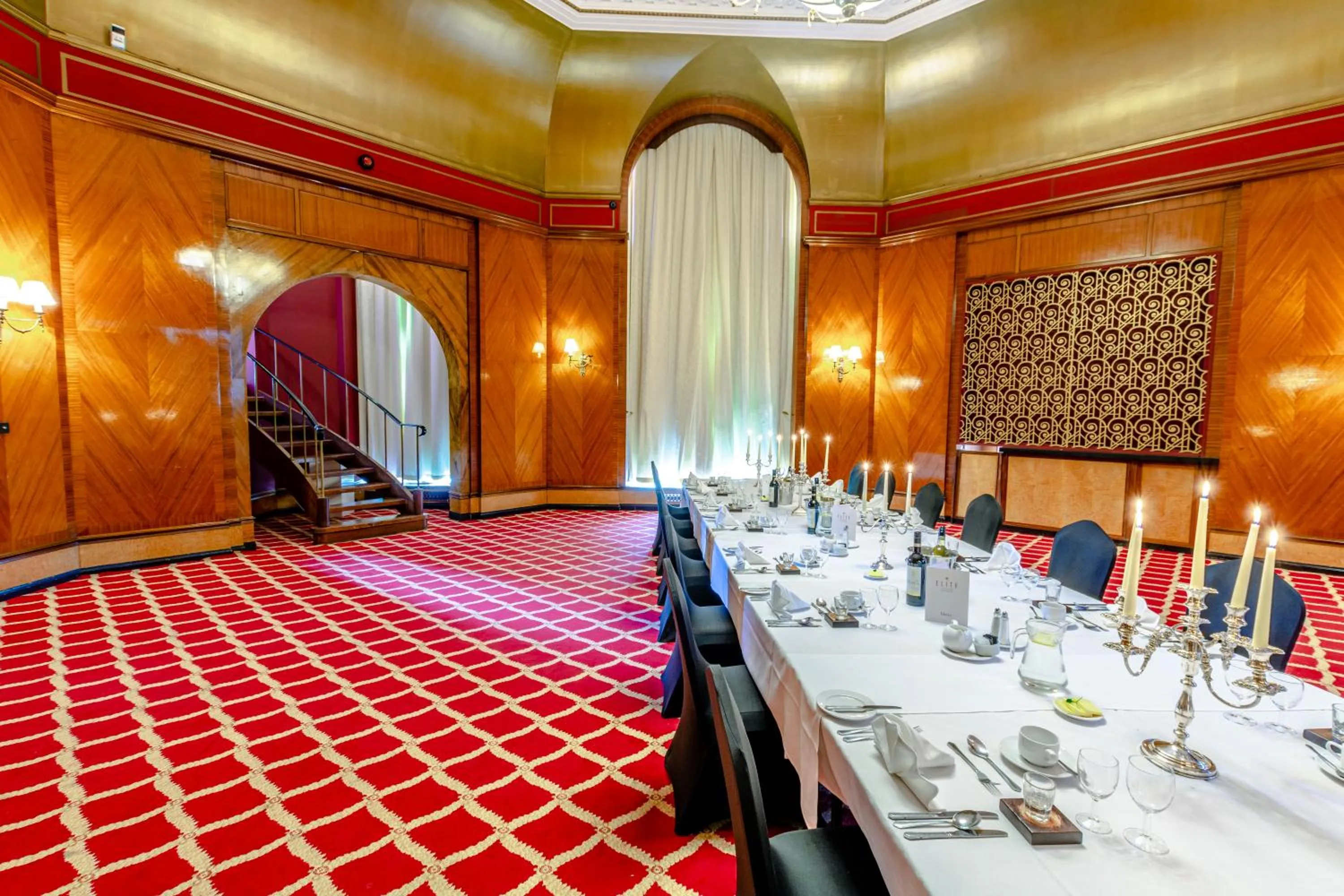 Business facilities in Adelphi Hotel