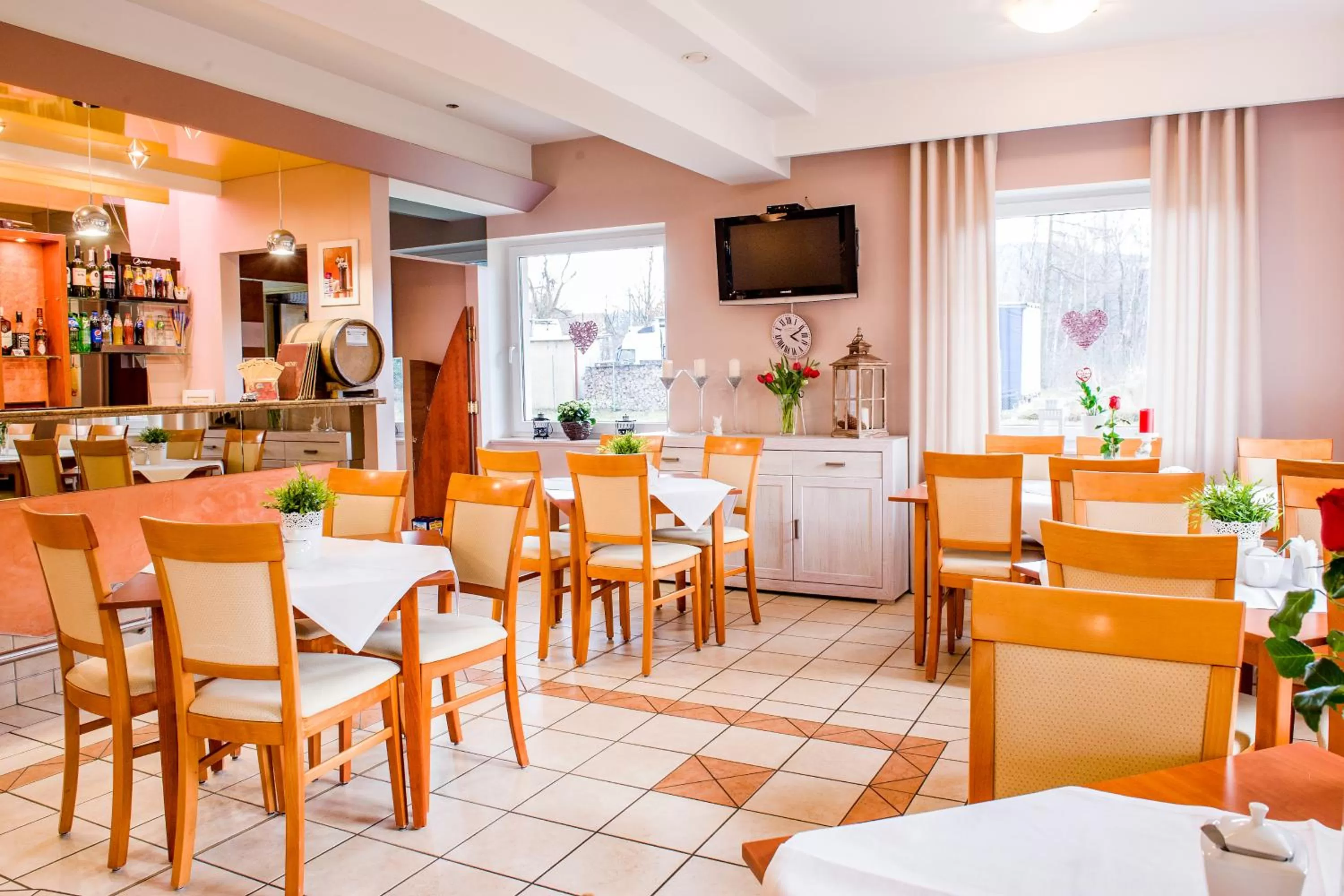 Restaurant/places to eat in Willa Roma