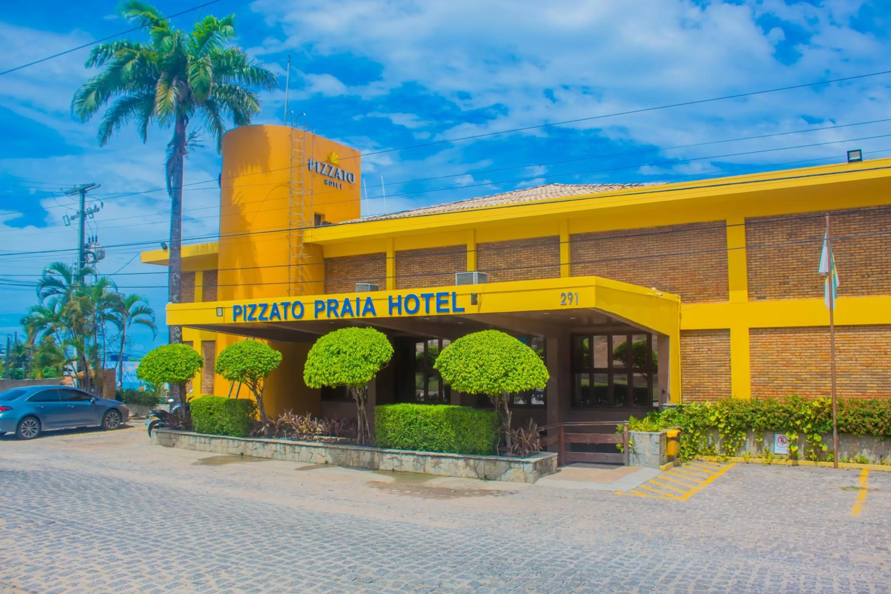 Pizzato Praia Hotel
